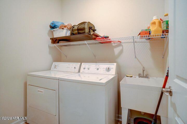 100548362 | Photo 22