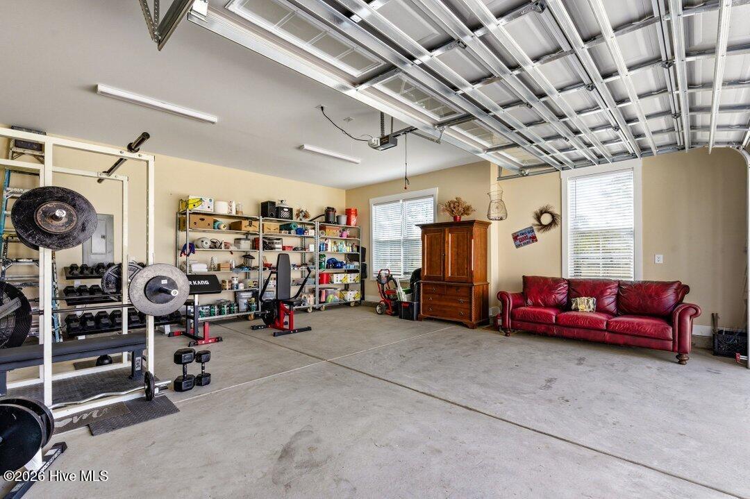 100560083 | Photo 34