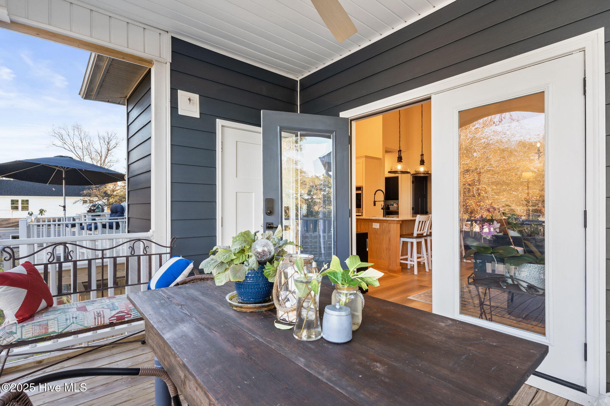 100541754 | Photo 44