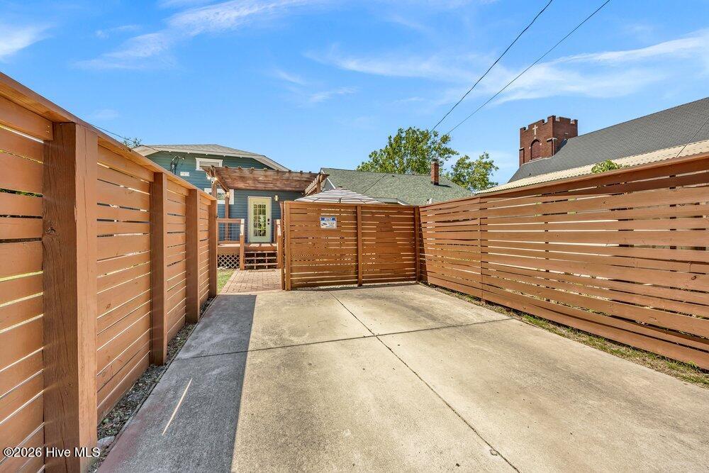 100568579 | Photo 29