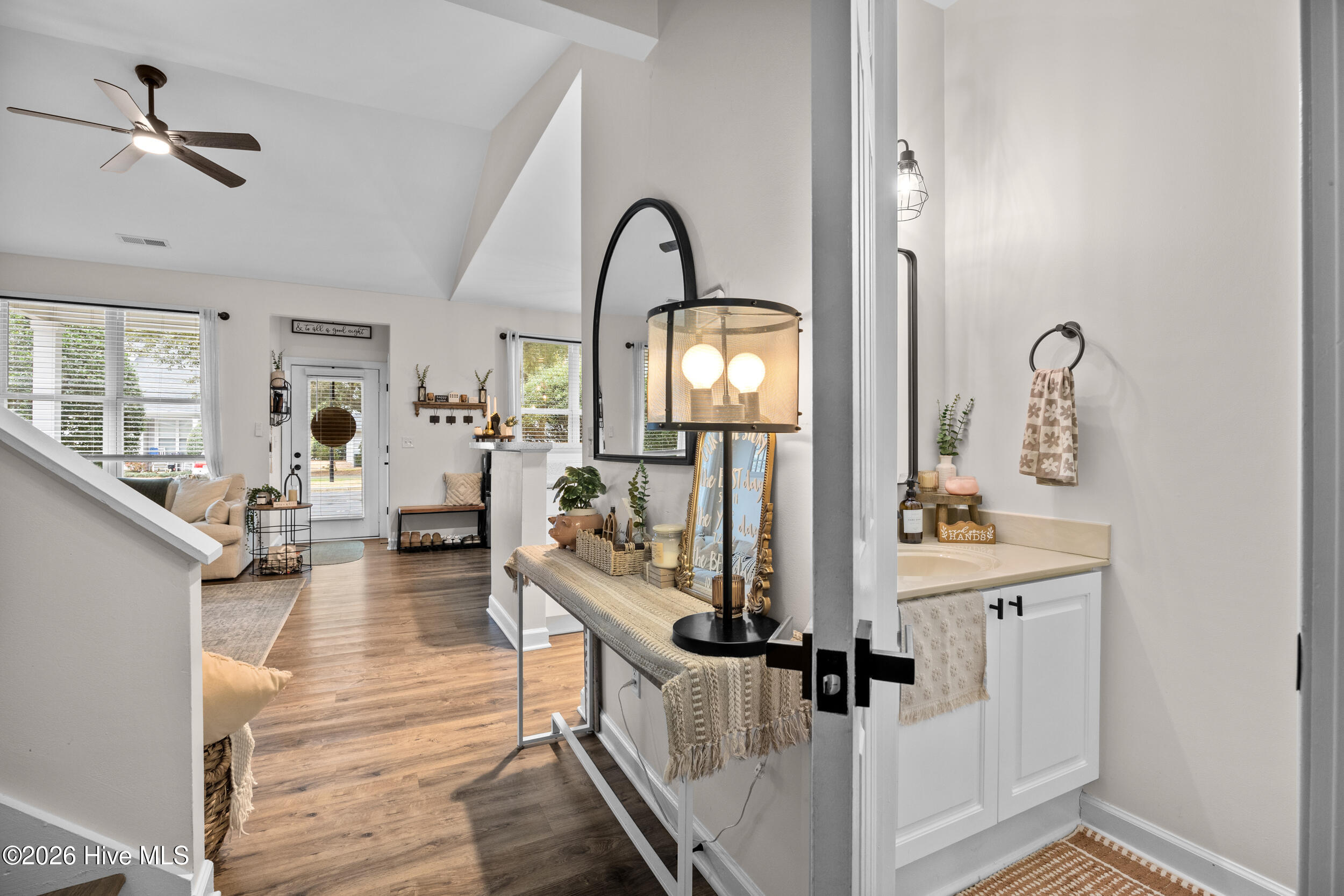 100567822 | Photo 17