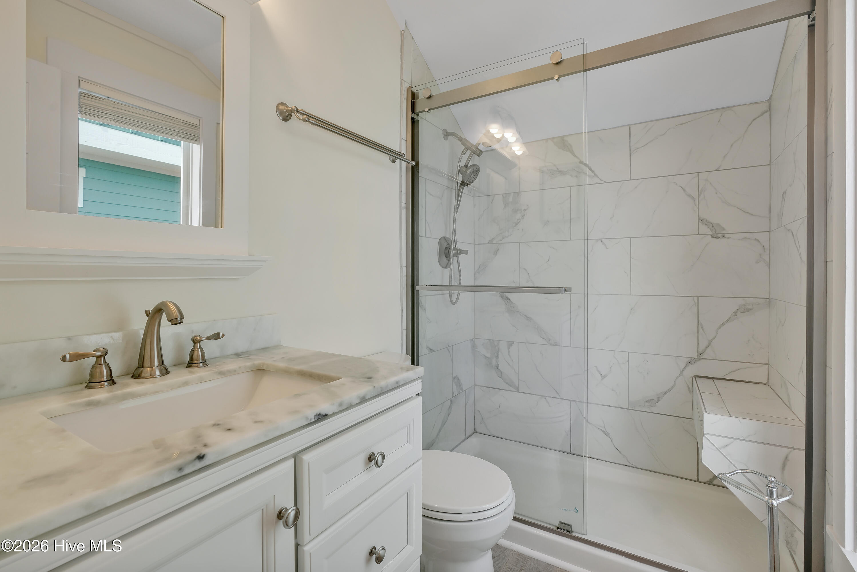 100554834 | Photo 17