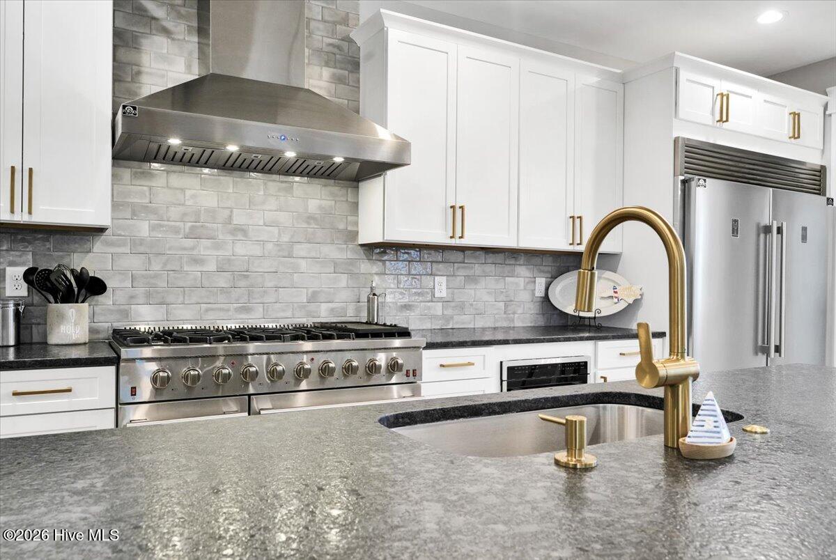 100551251 | Photo 24