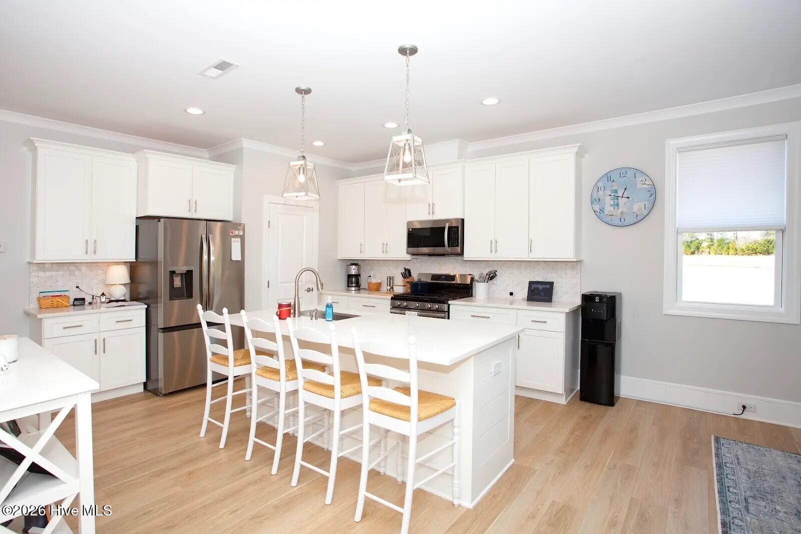 100567351 | Photo 13