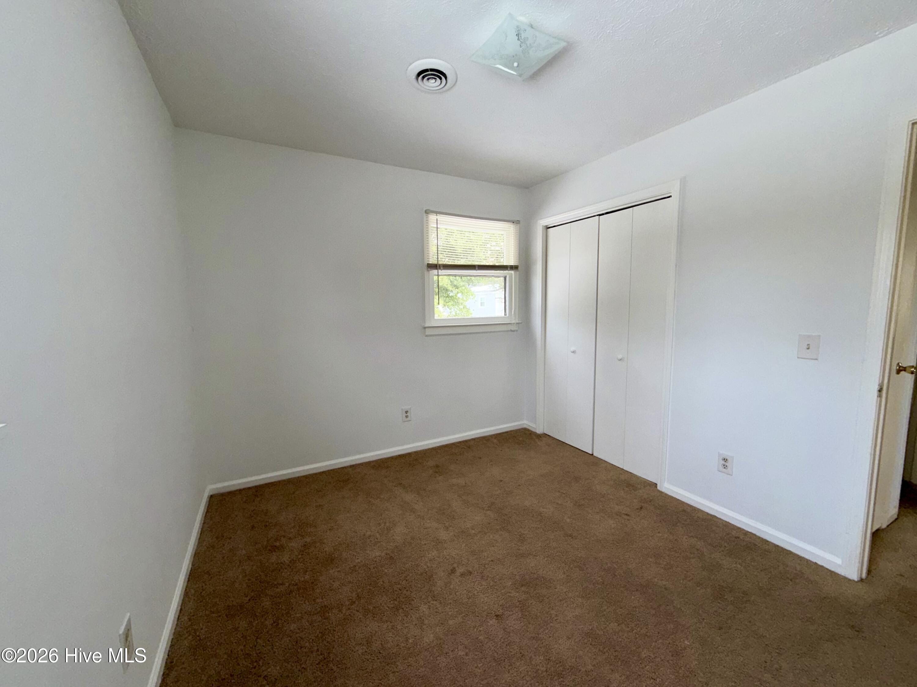 100552660 | Photo 10