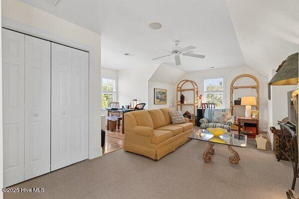 100534265 | Photo 30