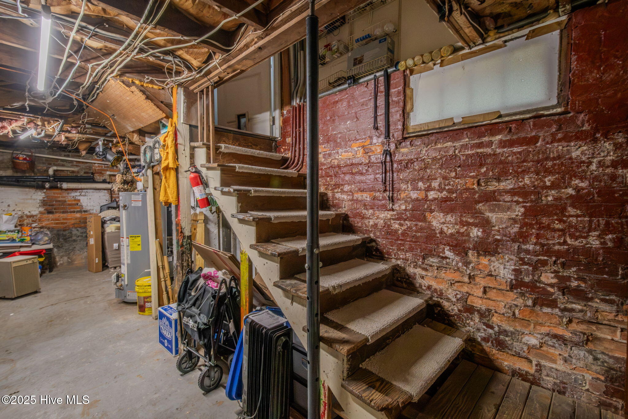 100522019 | Photo 36