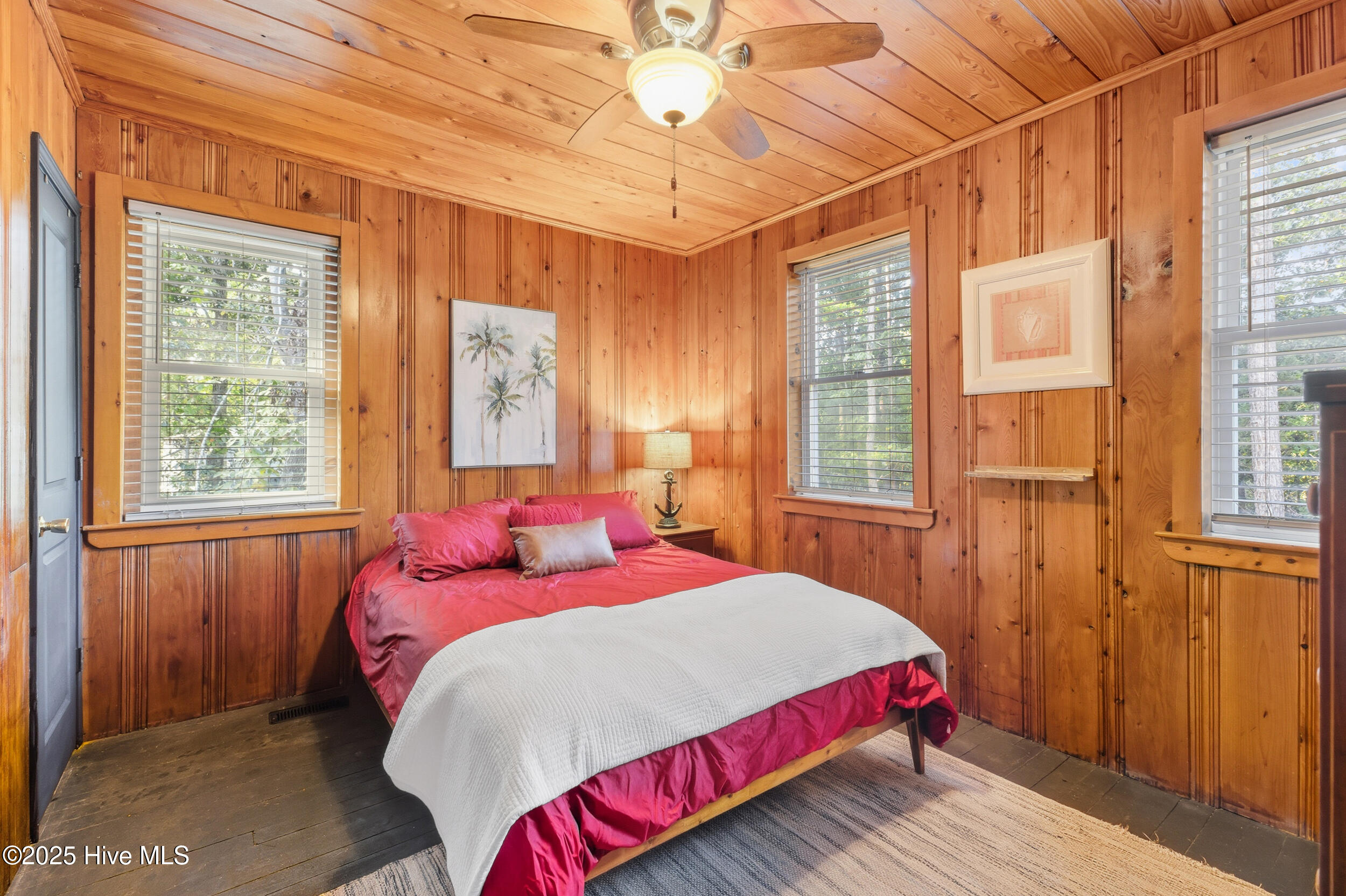 100535191 | Photo 21