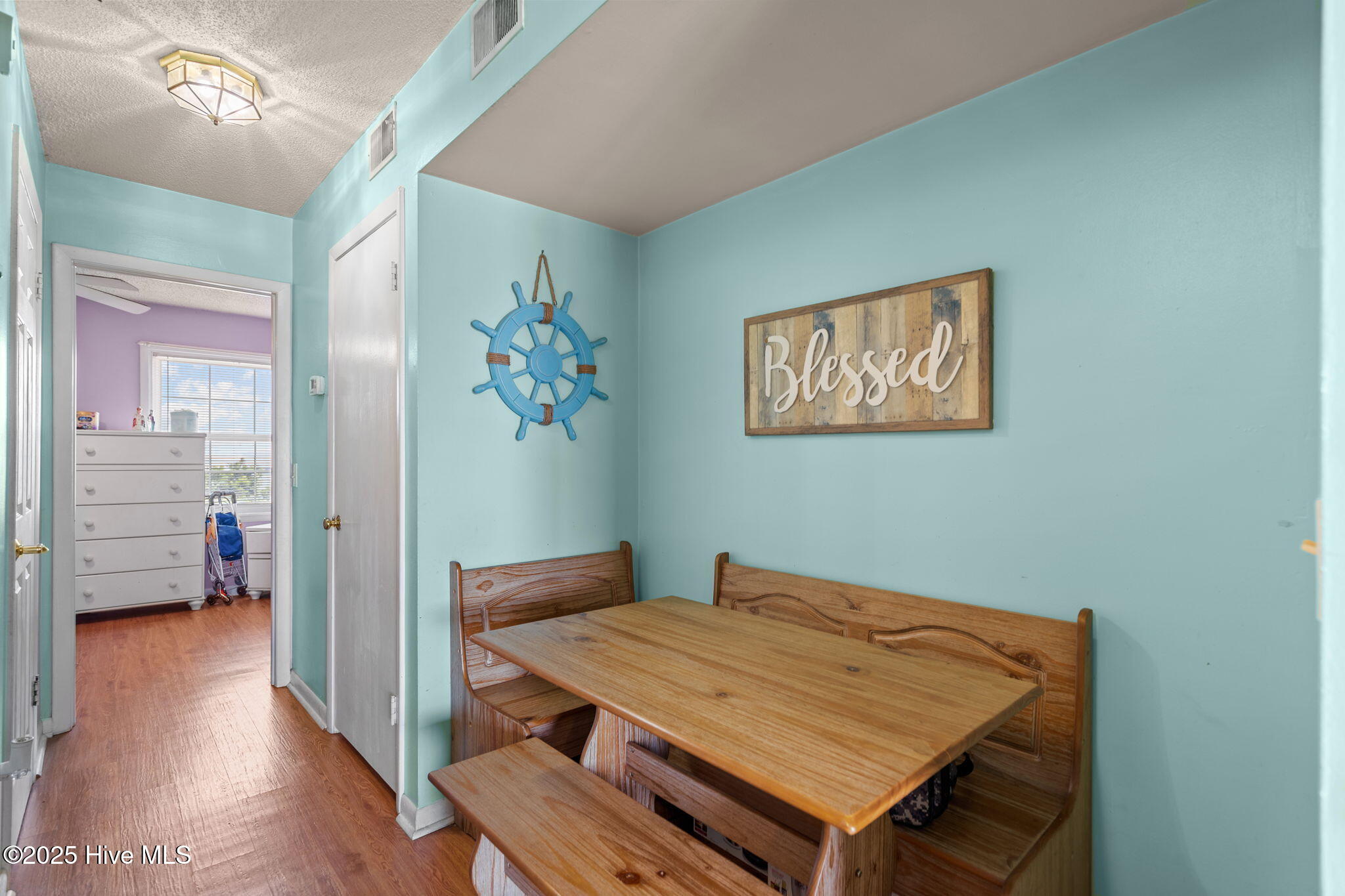 100519120 | Photo 15