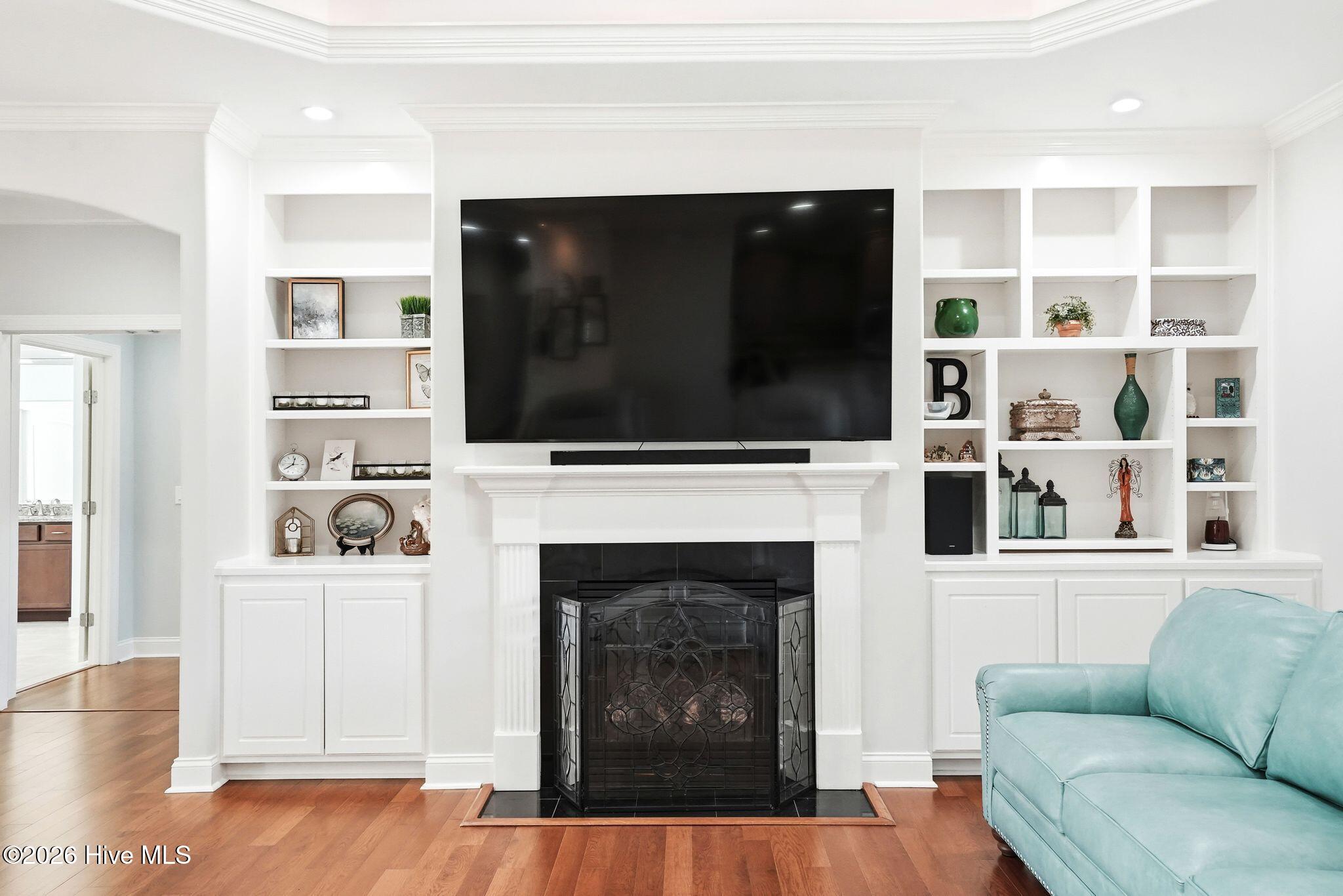 100565235 | Photo 14