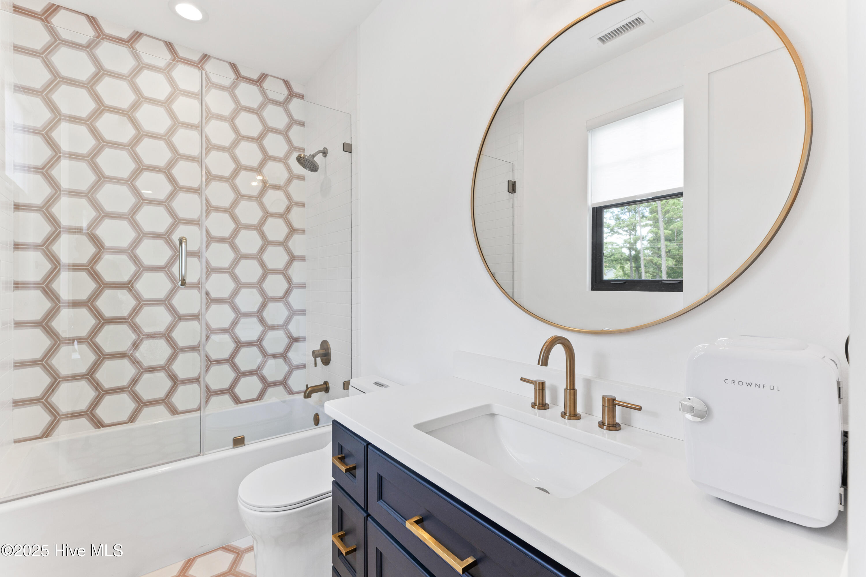 100534624 | Photo 48