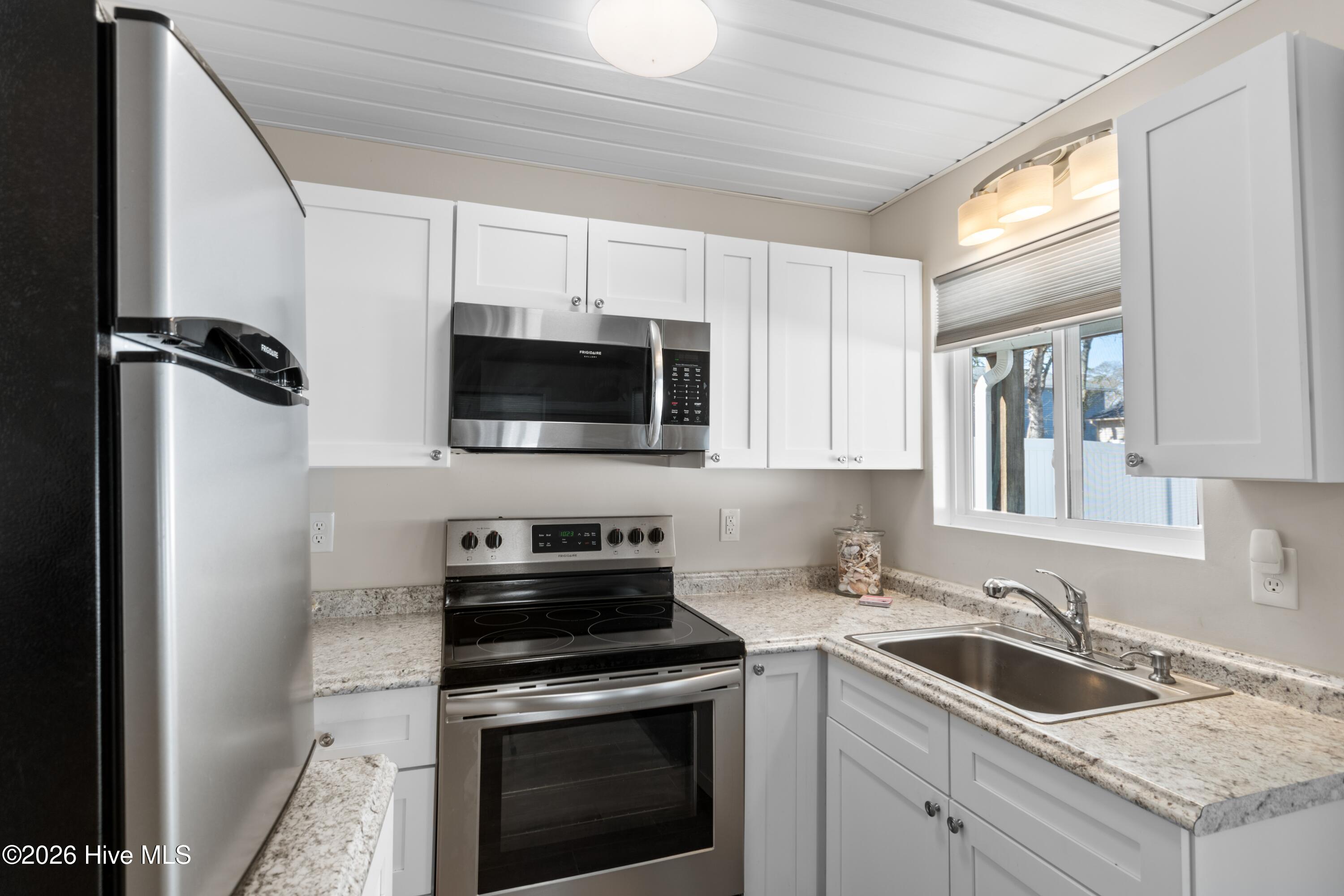 100561293 | Photo 37