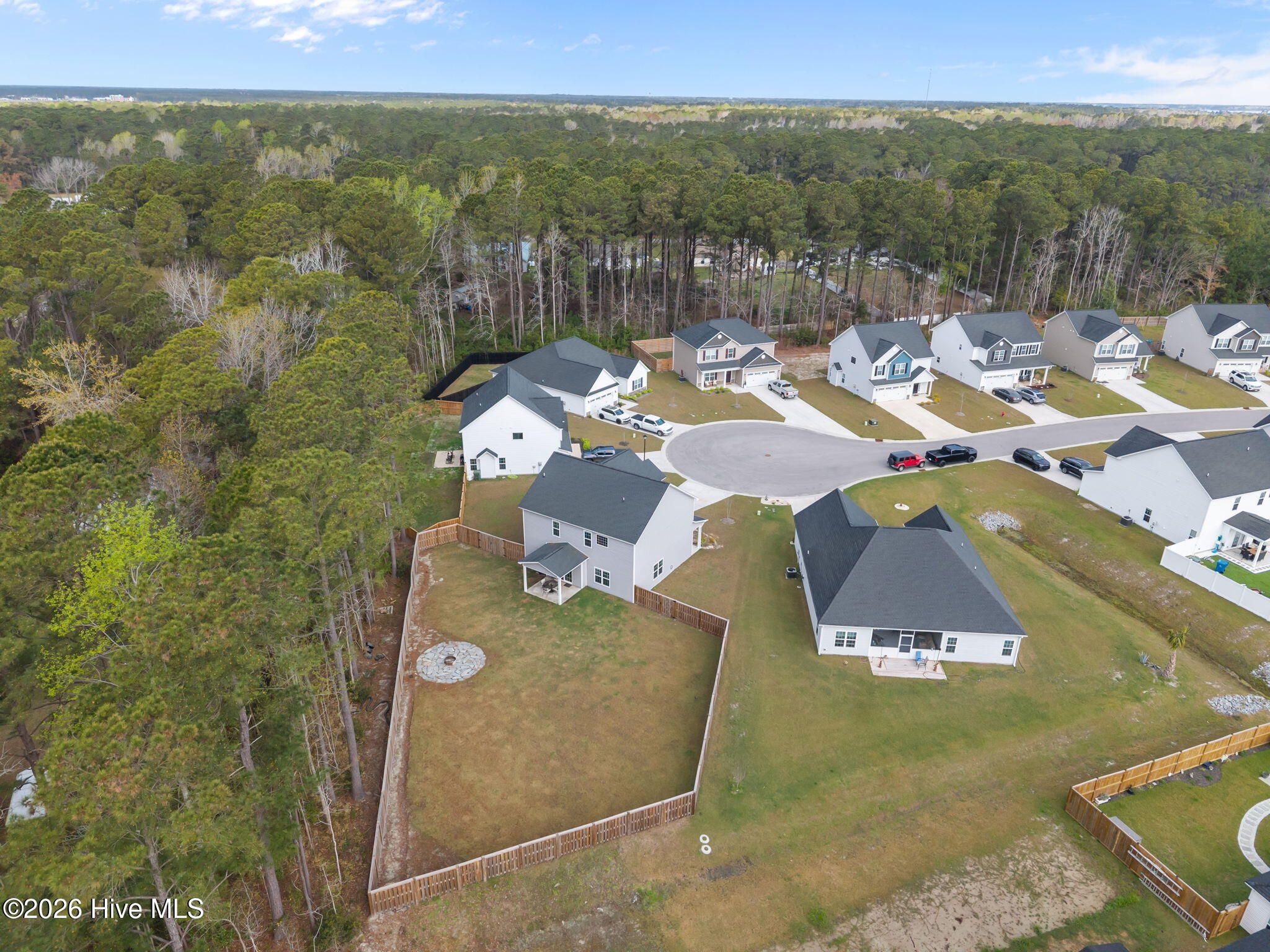 100563779 | Photo 42