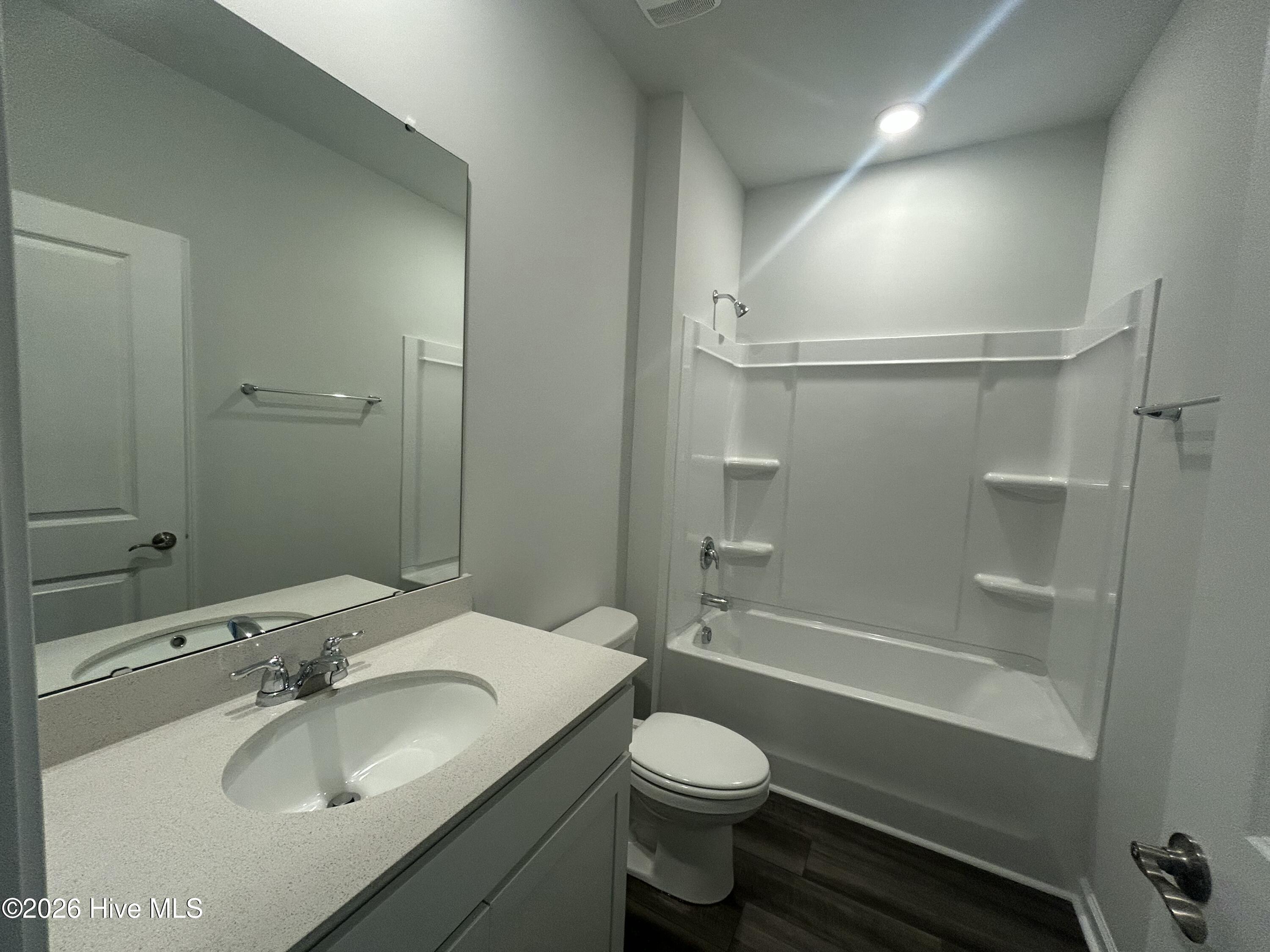 100550263 | Photo 21