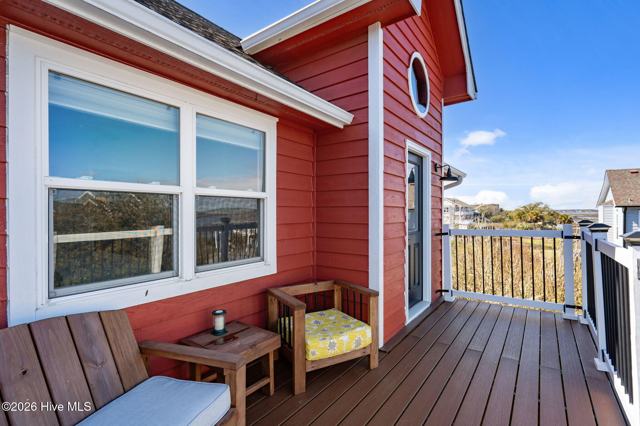 100561498 | Photo 36