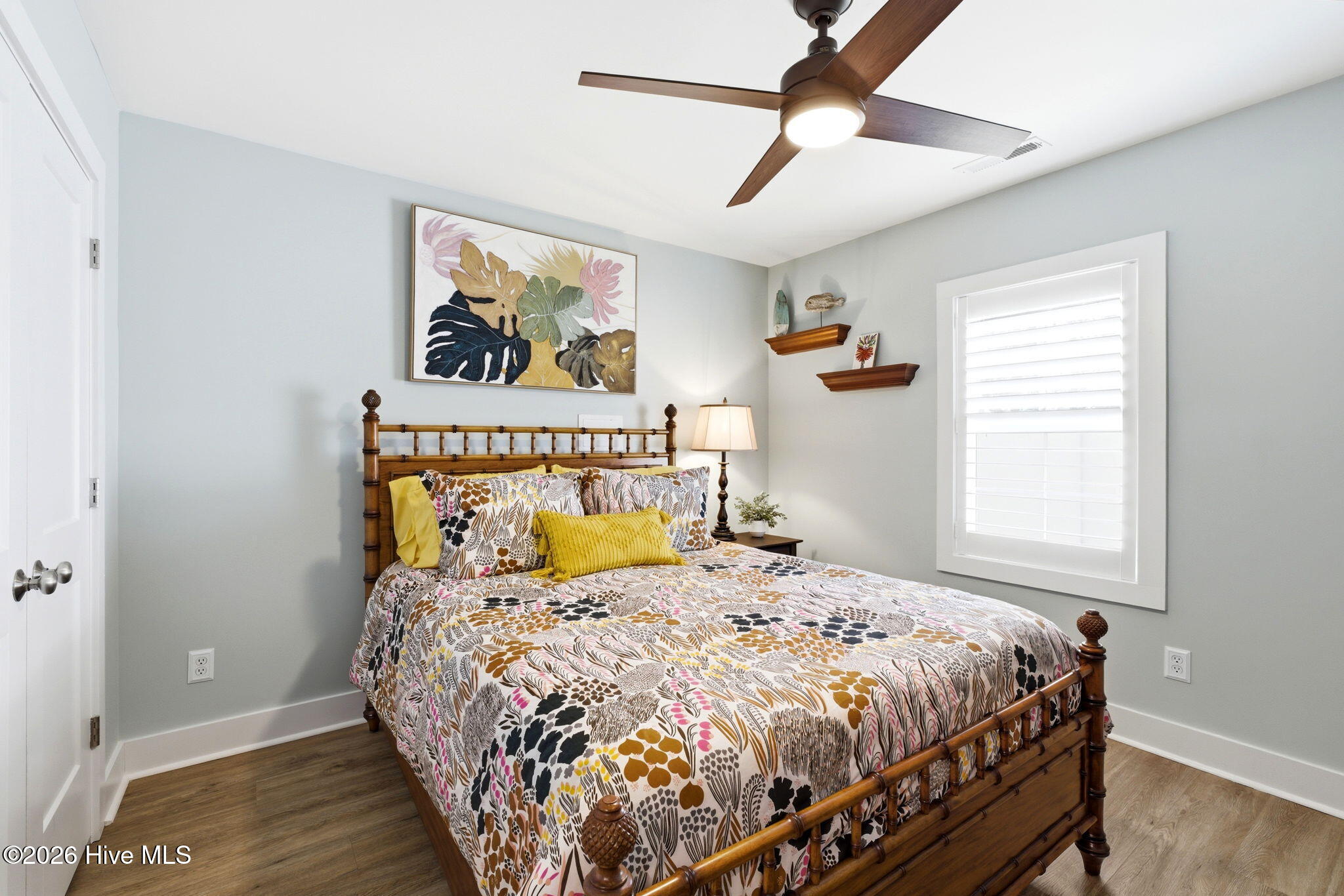 100567990 | Photo 20