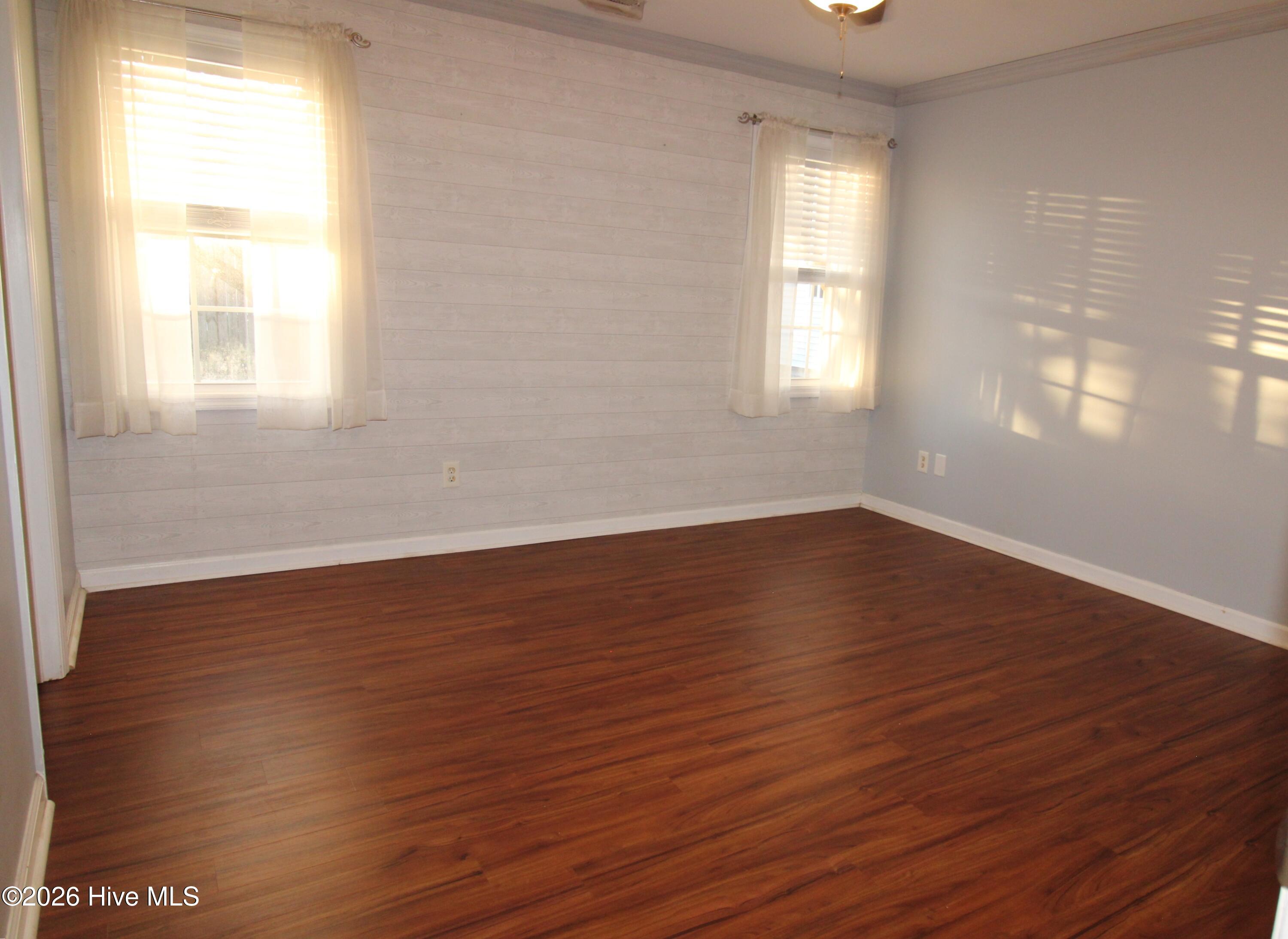 100558935 | Photo 30