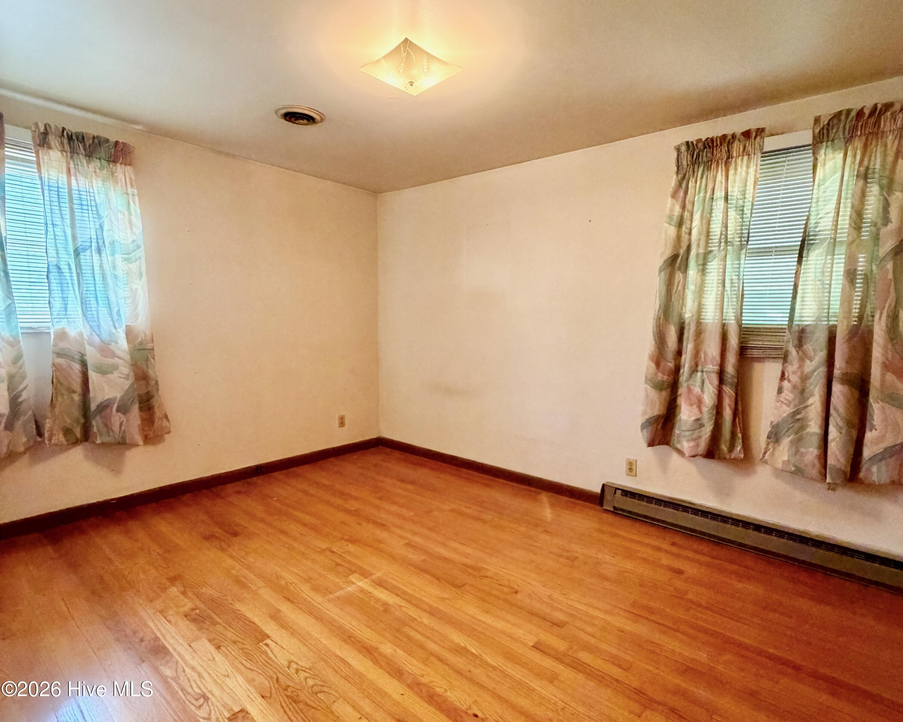 2802 Easy Street,Newport