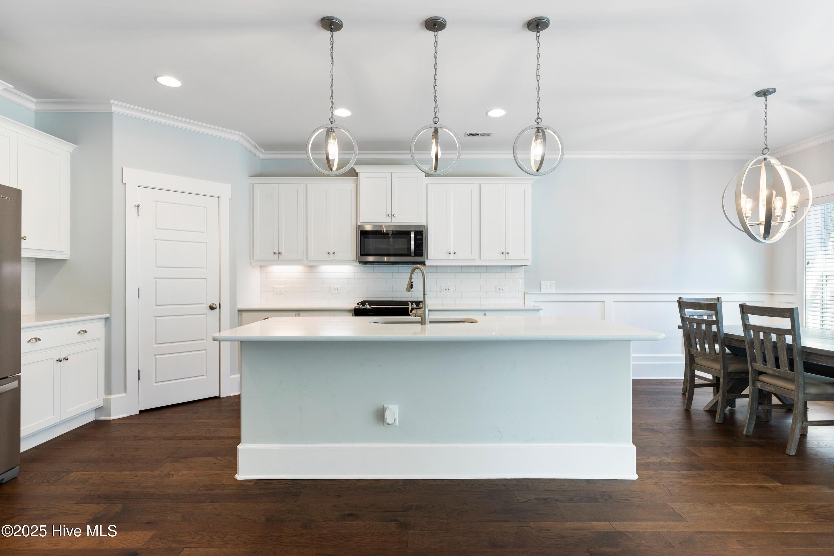 100531261 | Photo 21