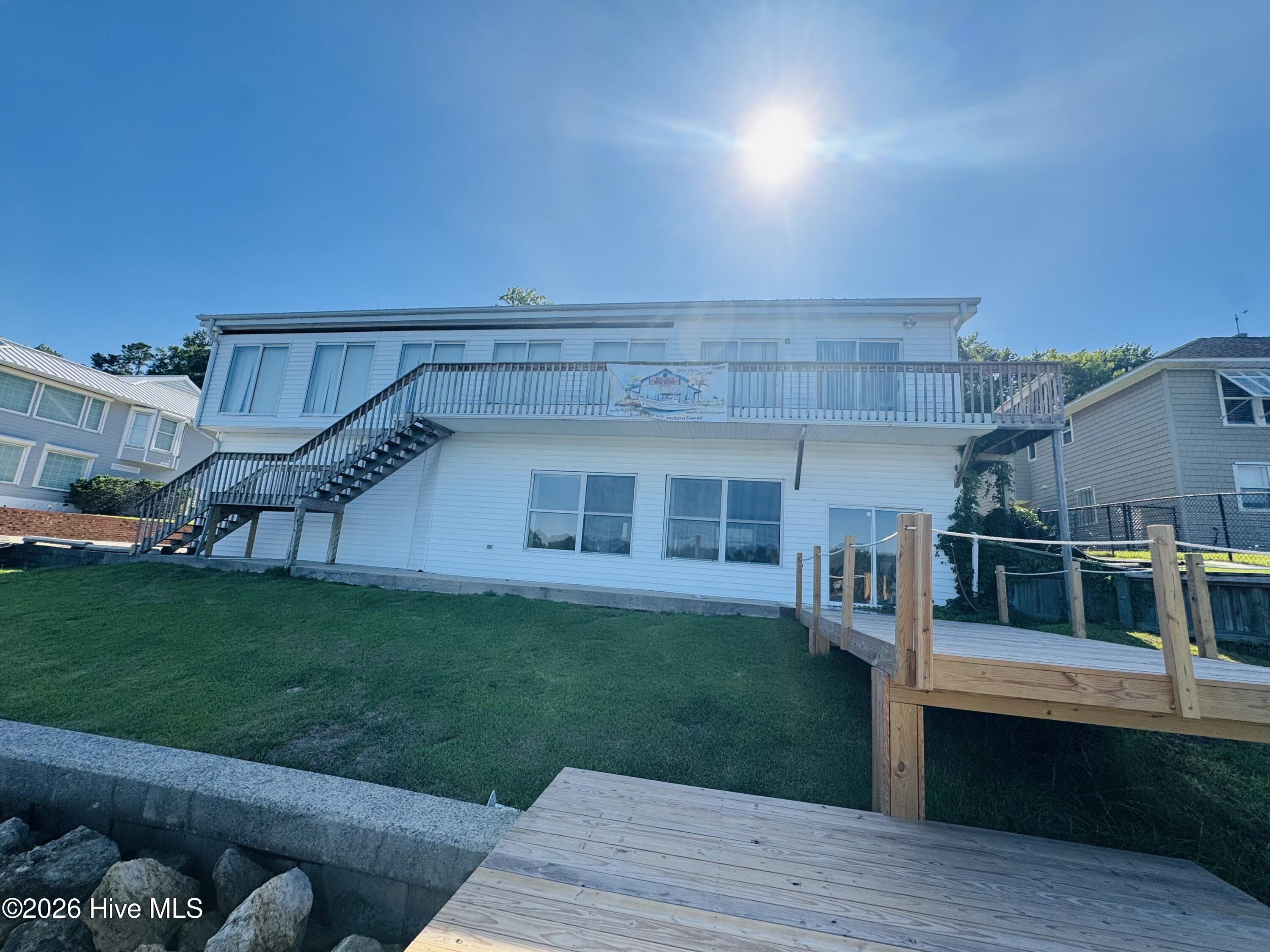 888 Seagate Drive,Newport