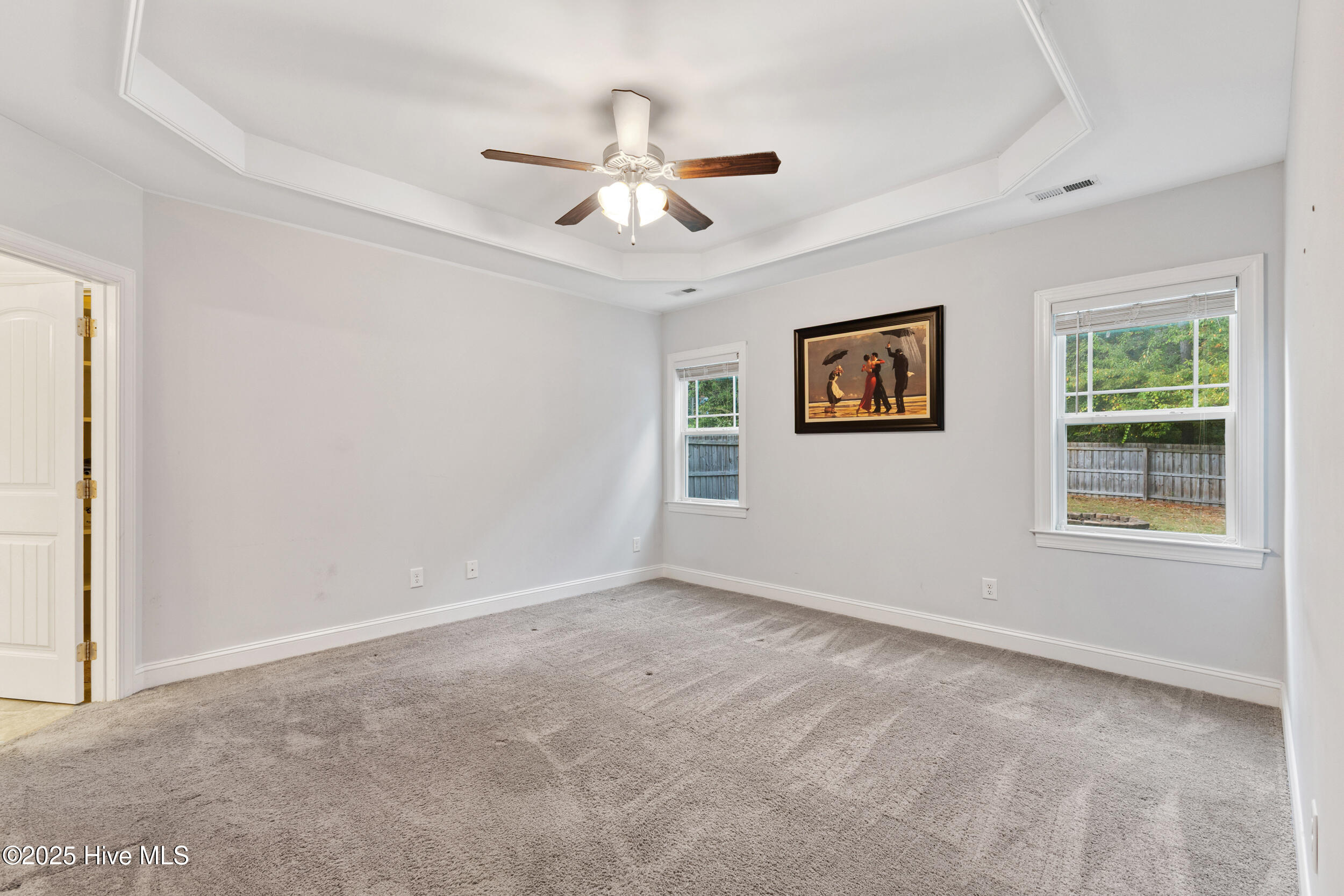 100533307 | Photo 18