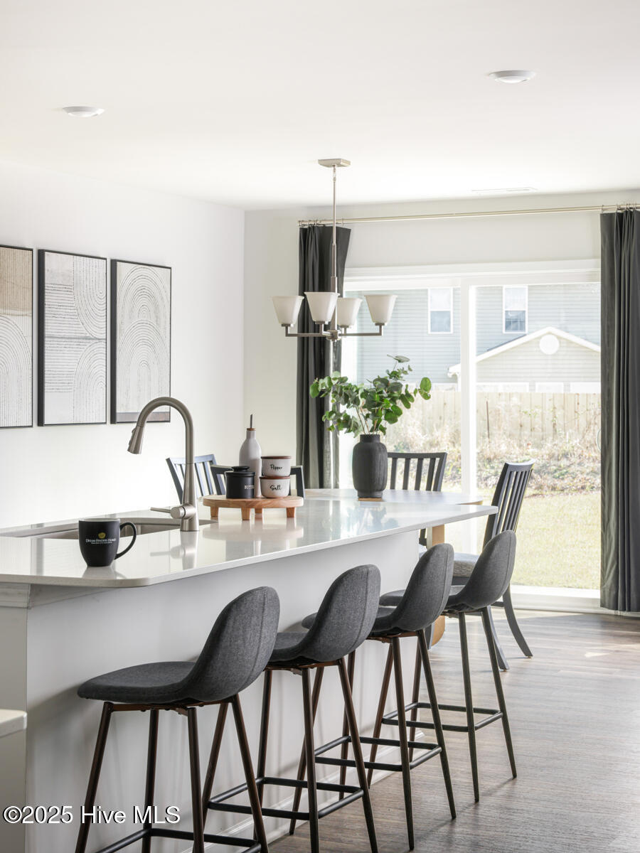 100525101 | Photo 16