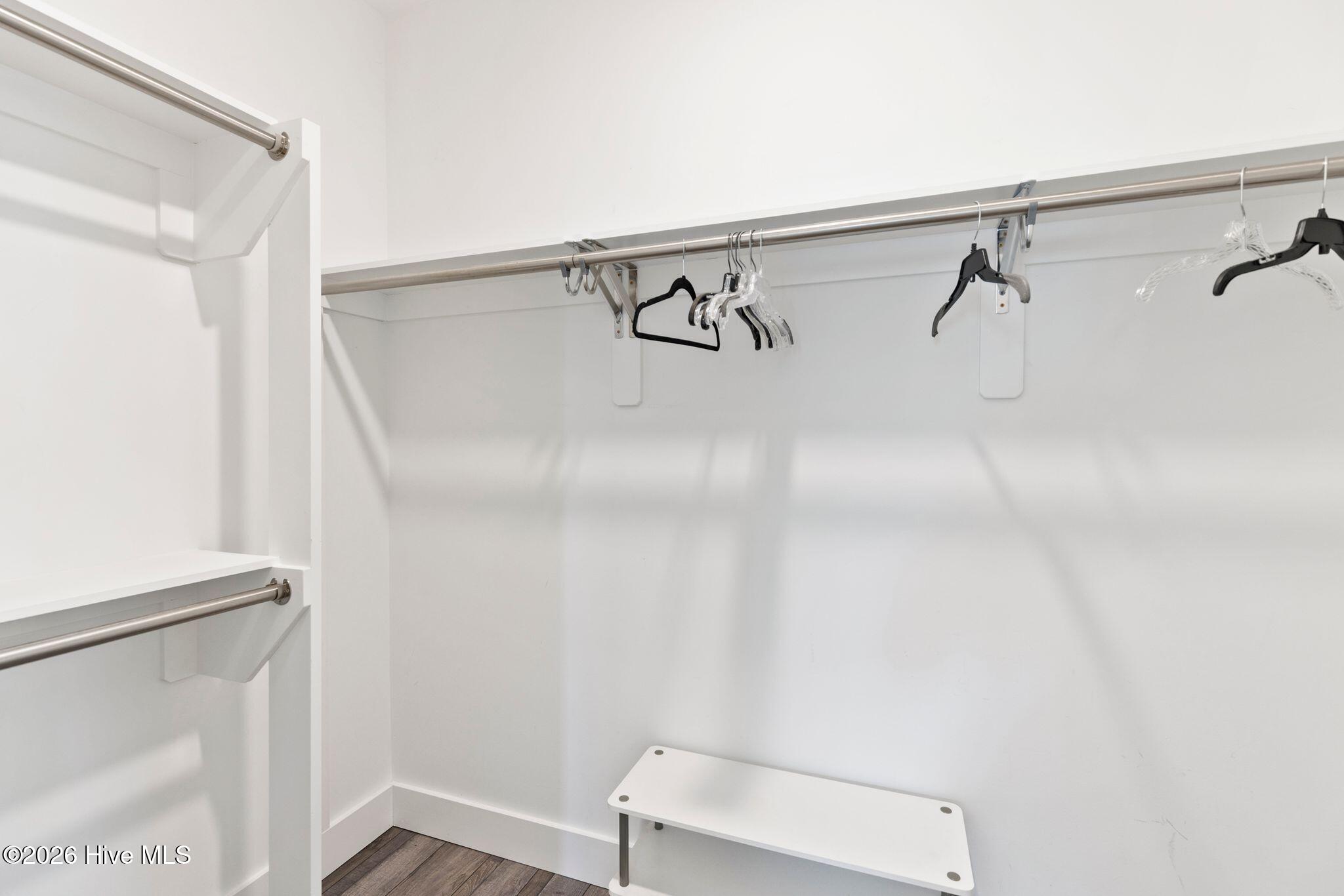 100551574 | Photo 44