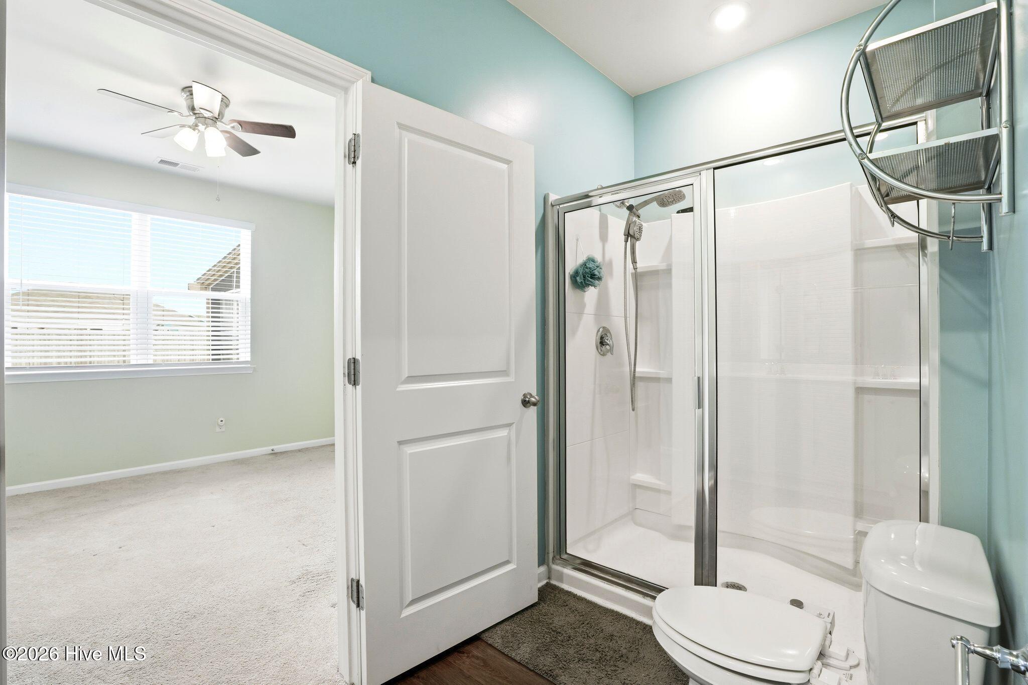 100562900 | Photo 18