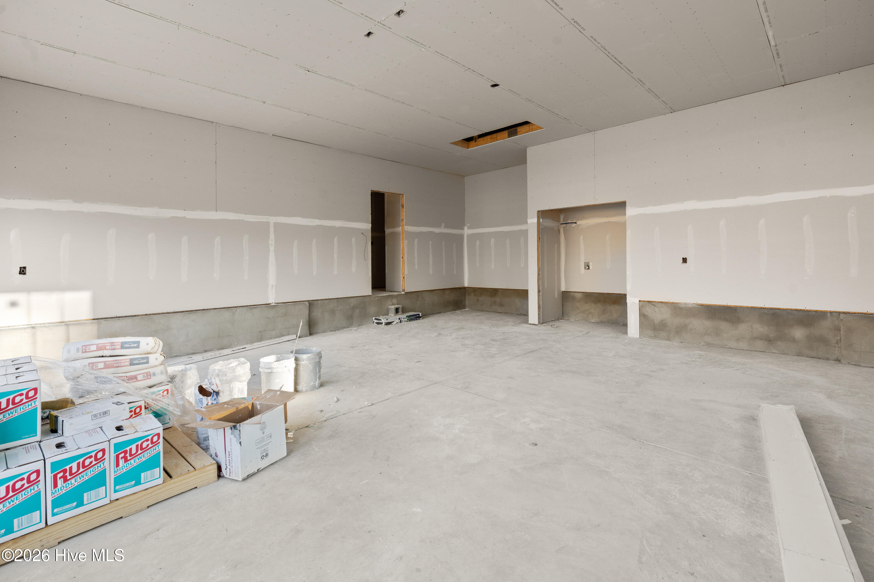 100556549 | Photo 11