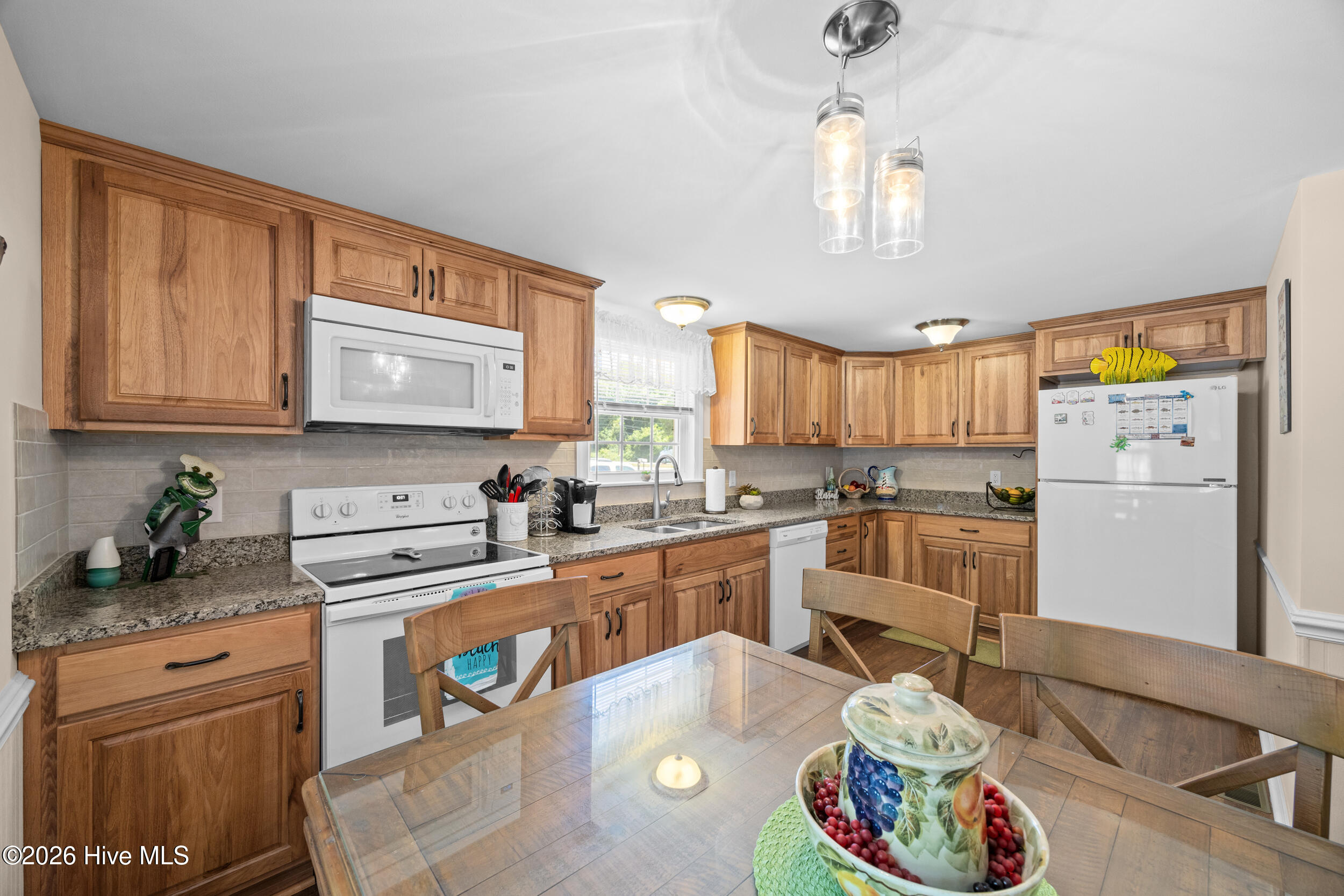 100567287 | Photo 15