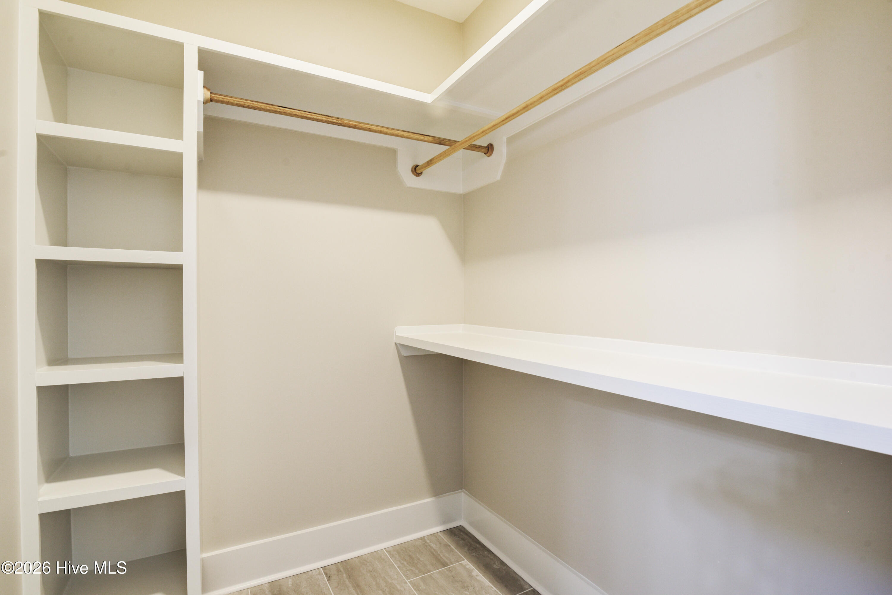 100559237 | Photo 20