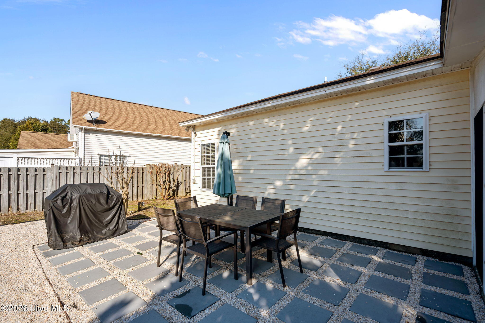 100552857 | Photo 45