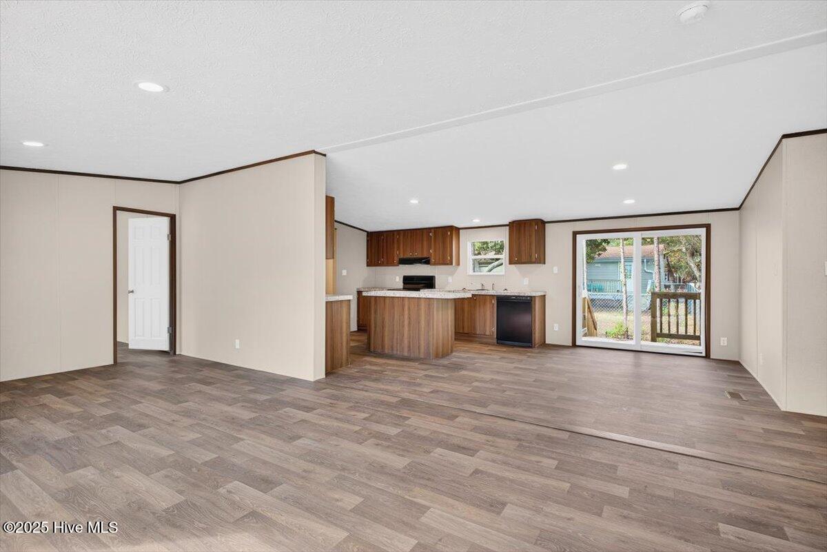 100544292 | Photo 15