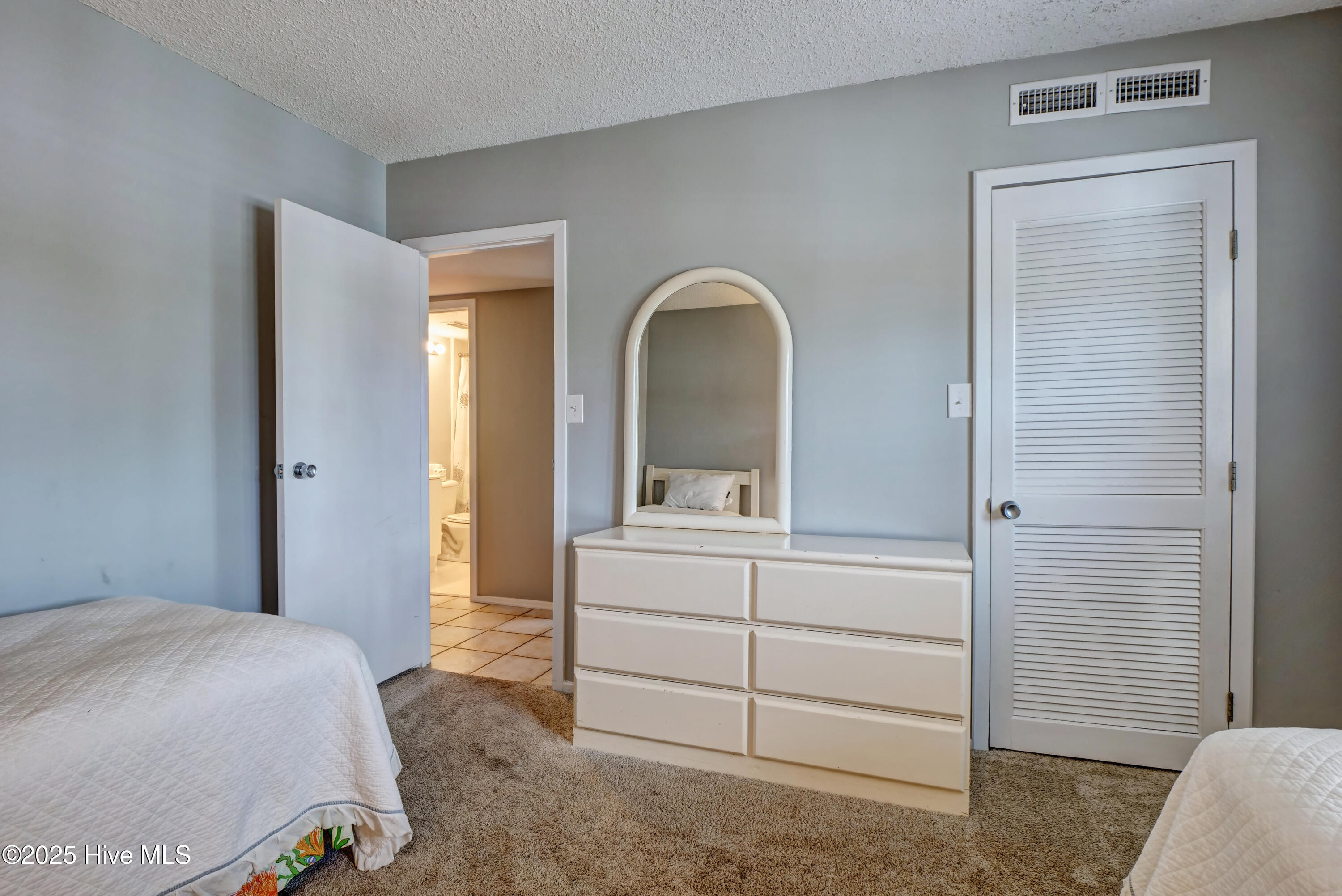 100541301 | Photo 19