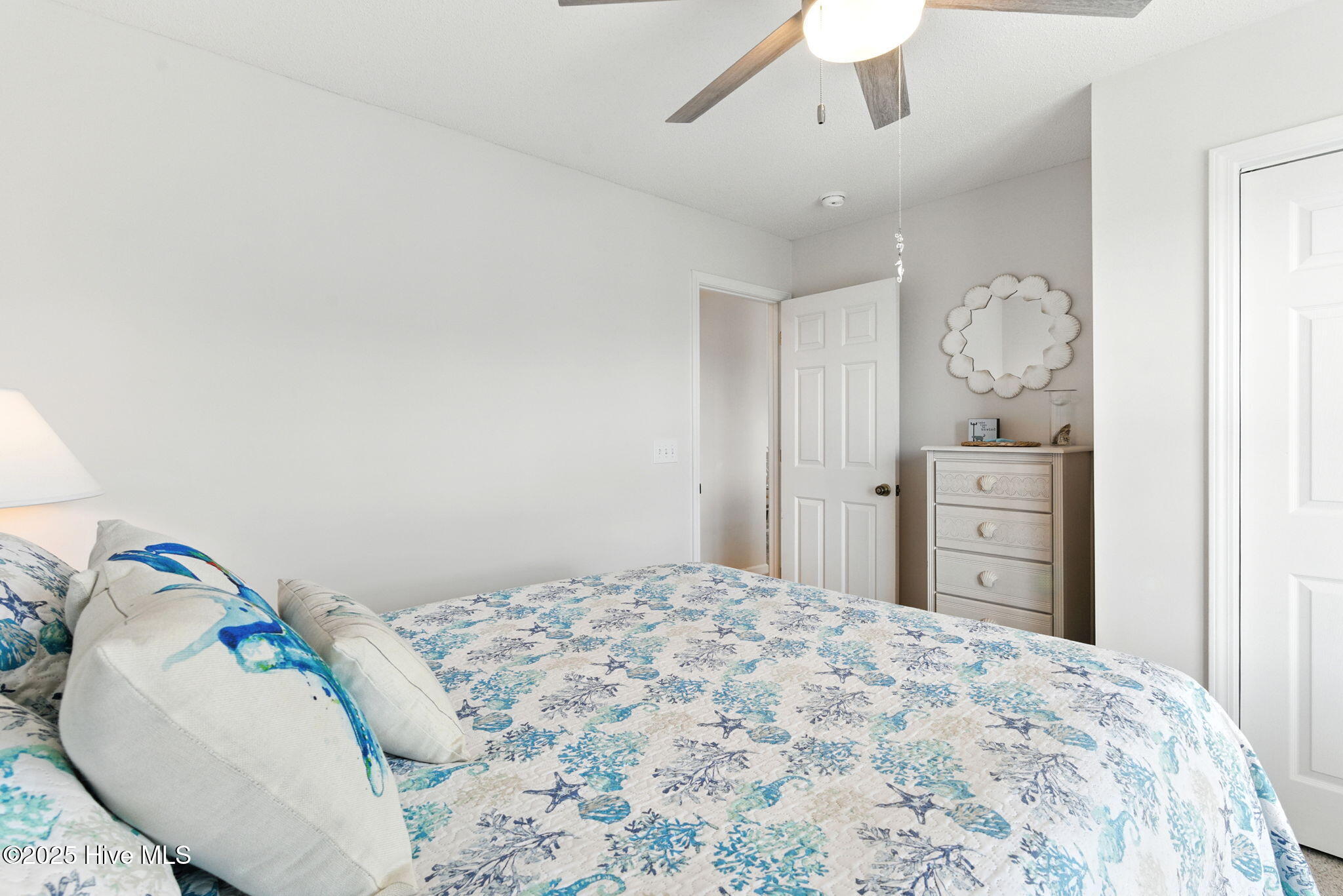 100526138 | Photo 34