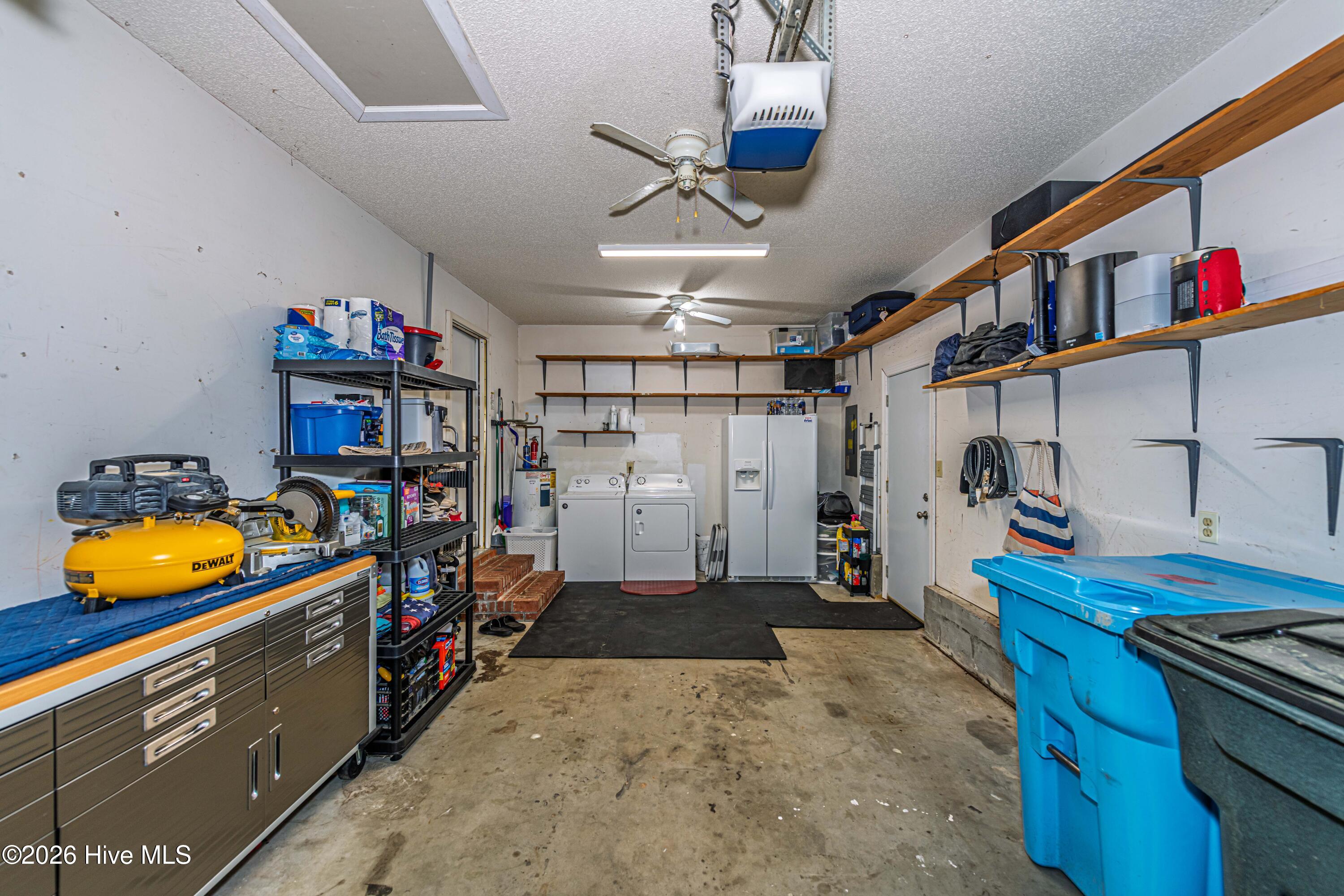 100564633 | Photo 60