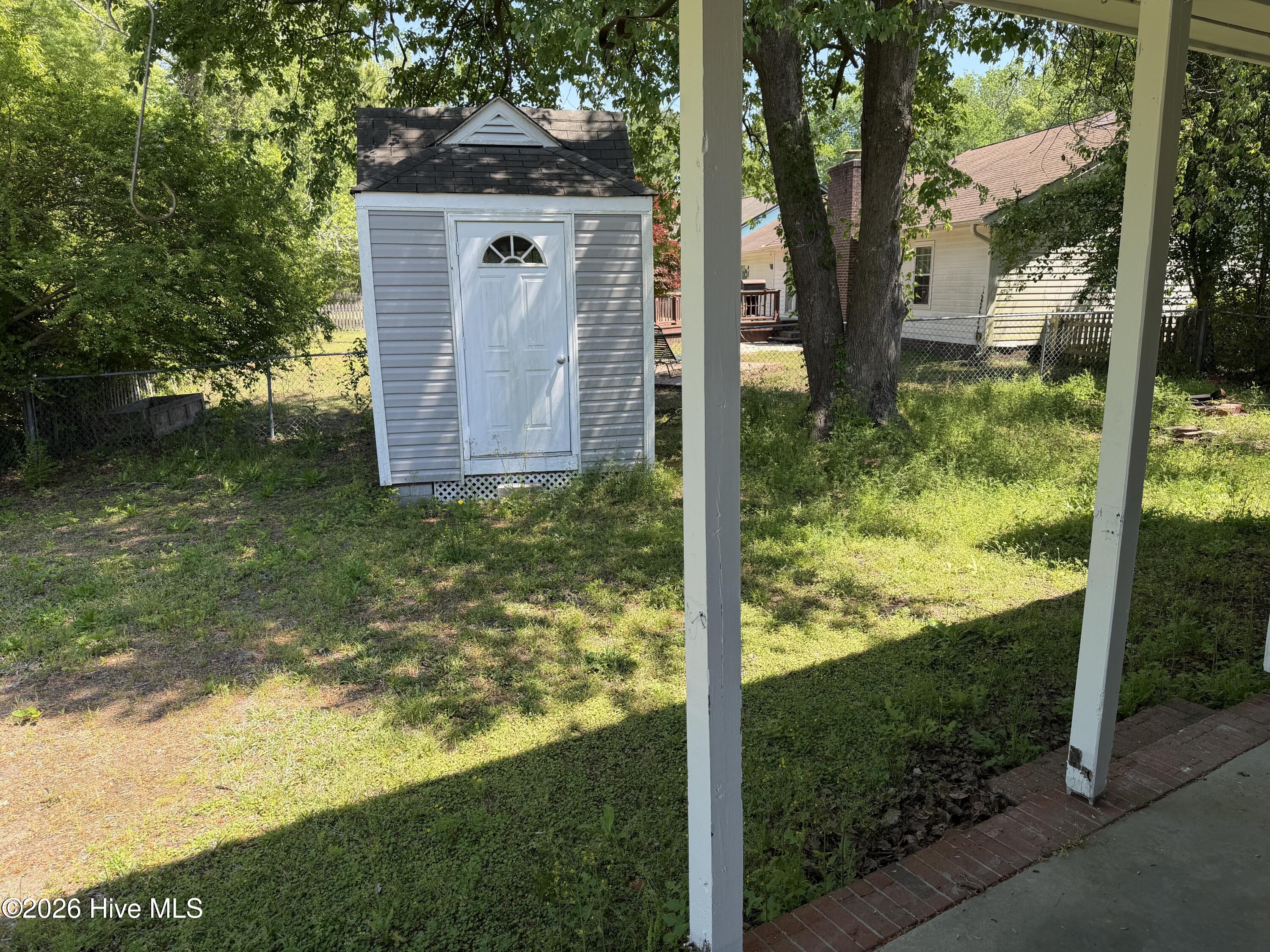 100568105 | Photo 19