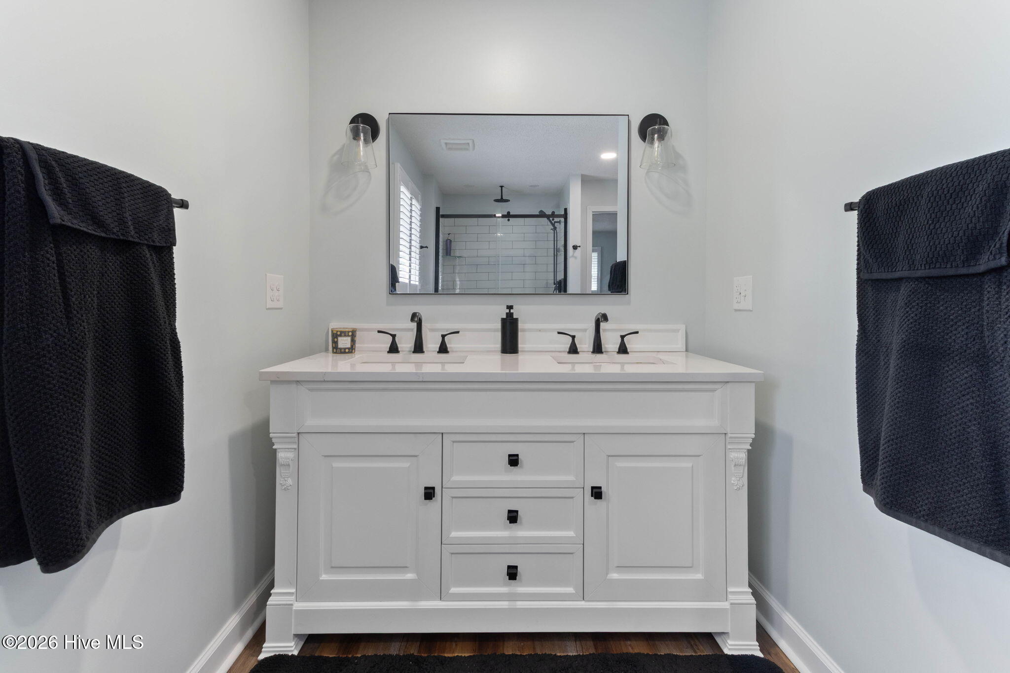 100556969 | Photo 22