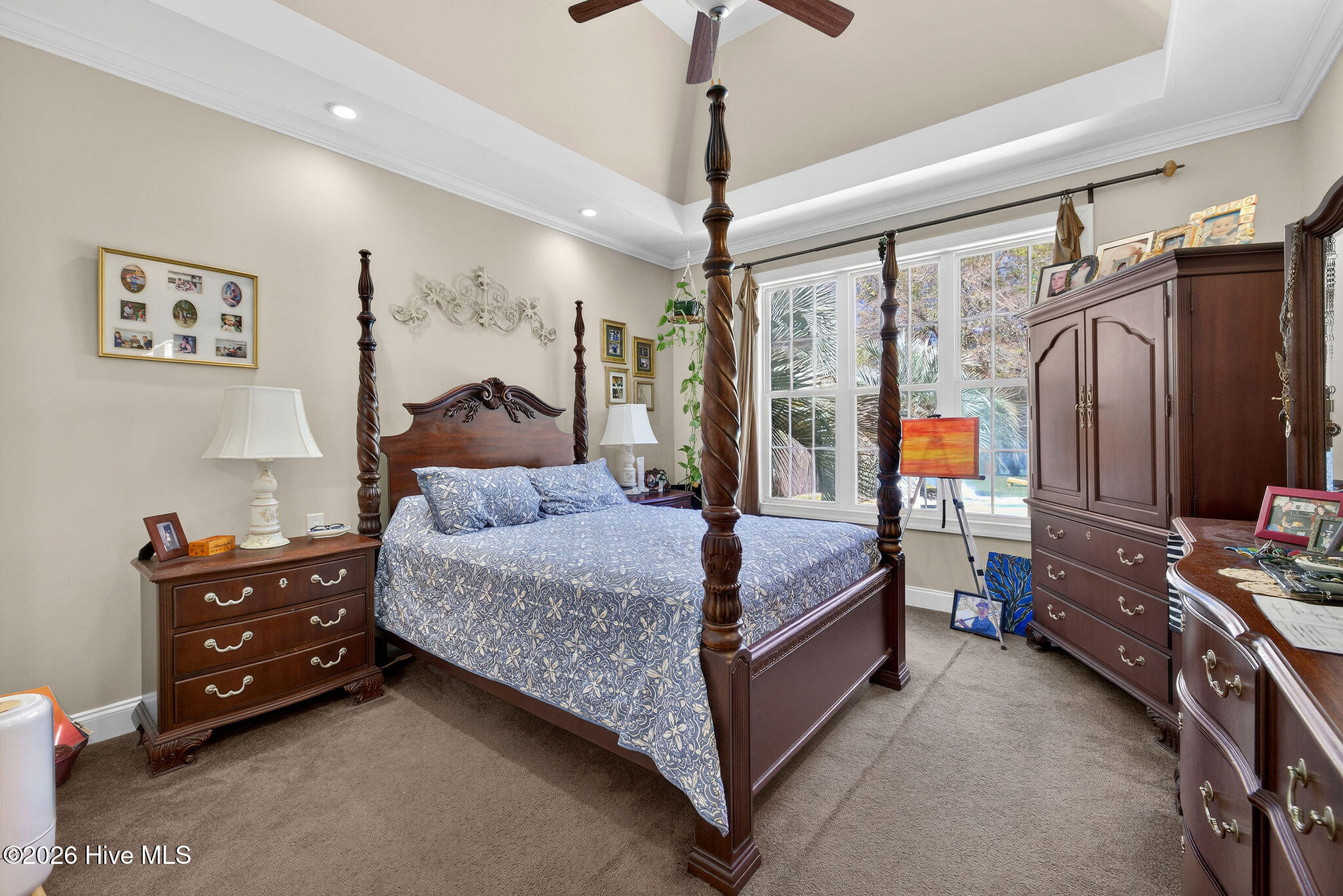 100568034 | Photo 10