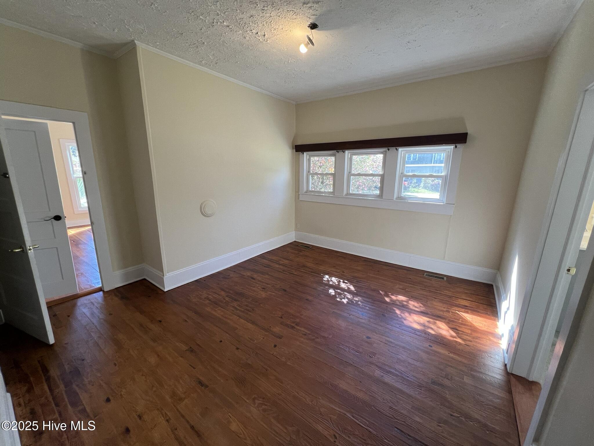 100539928 | Photo 16