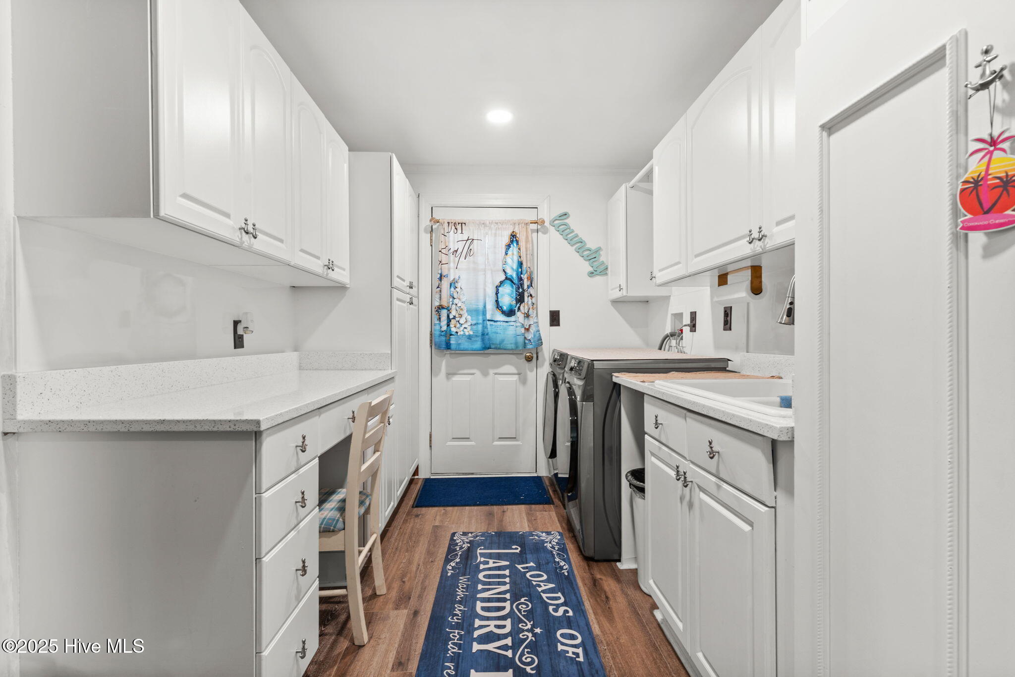 100532897 | Photo 25