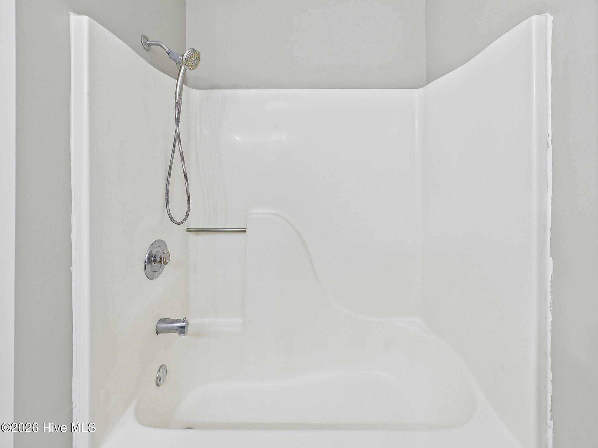 100569518 | Photo 36