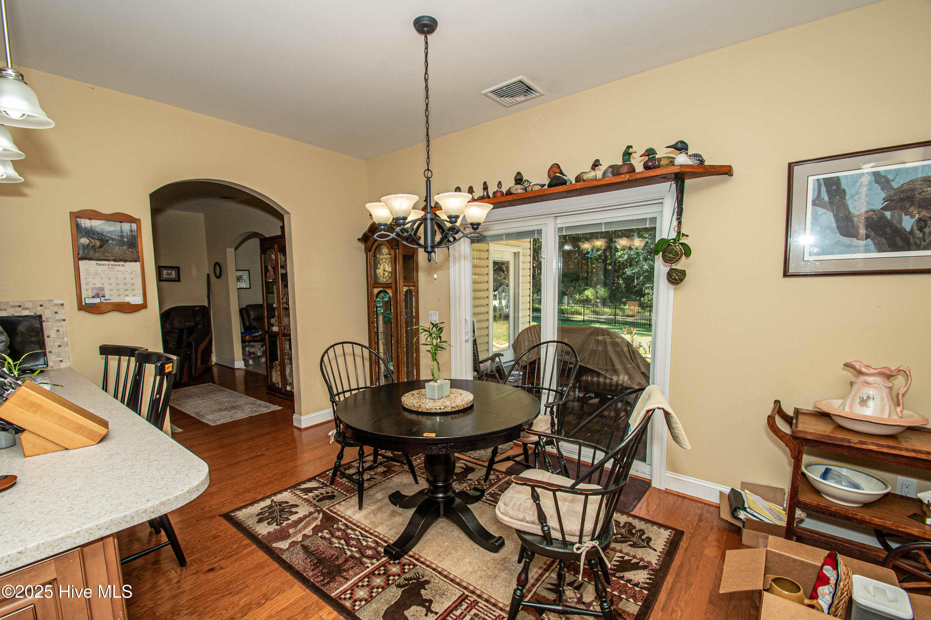 100544337 | Photo 19