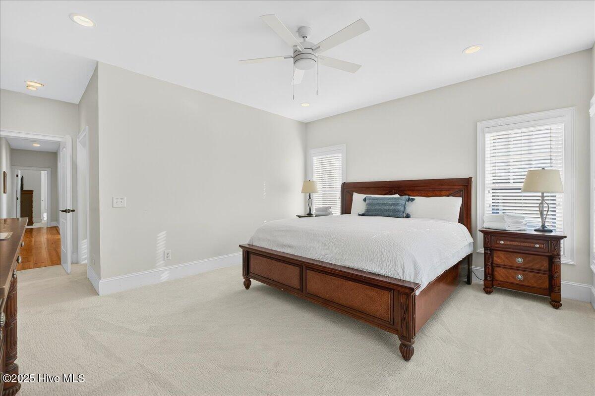 100540926 | Photo 48