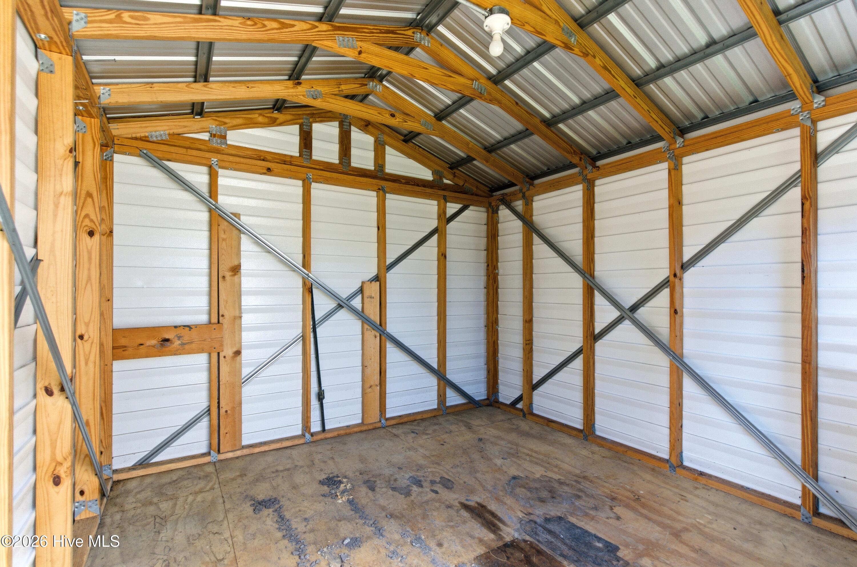 100561176 | Photo 40