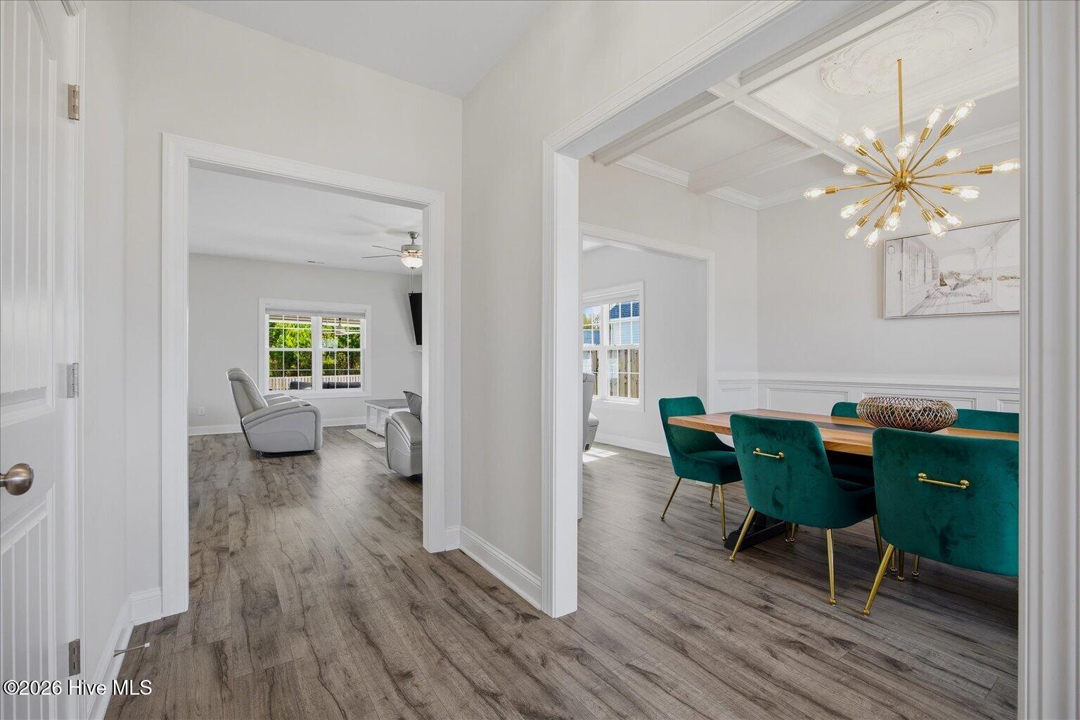 100564779 | Photo 16