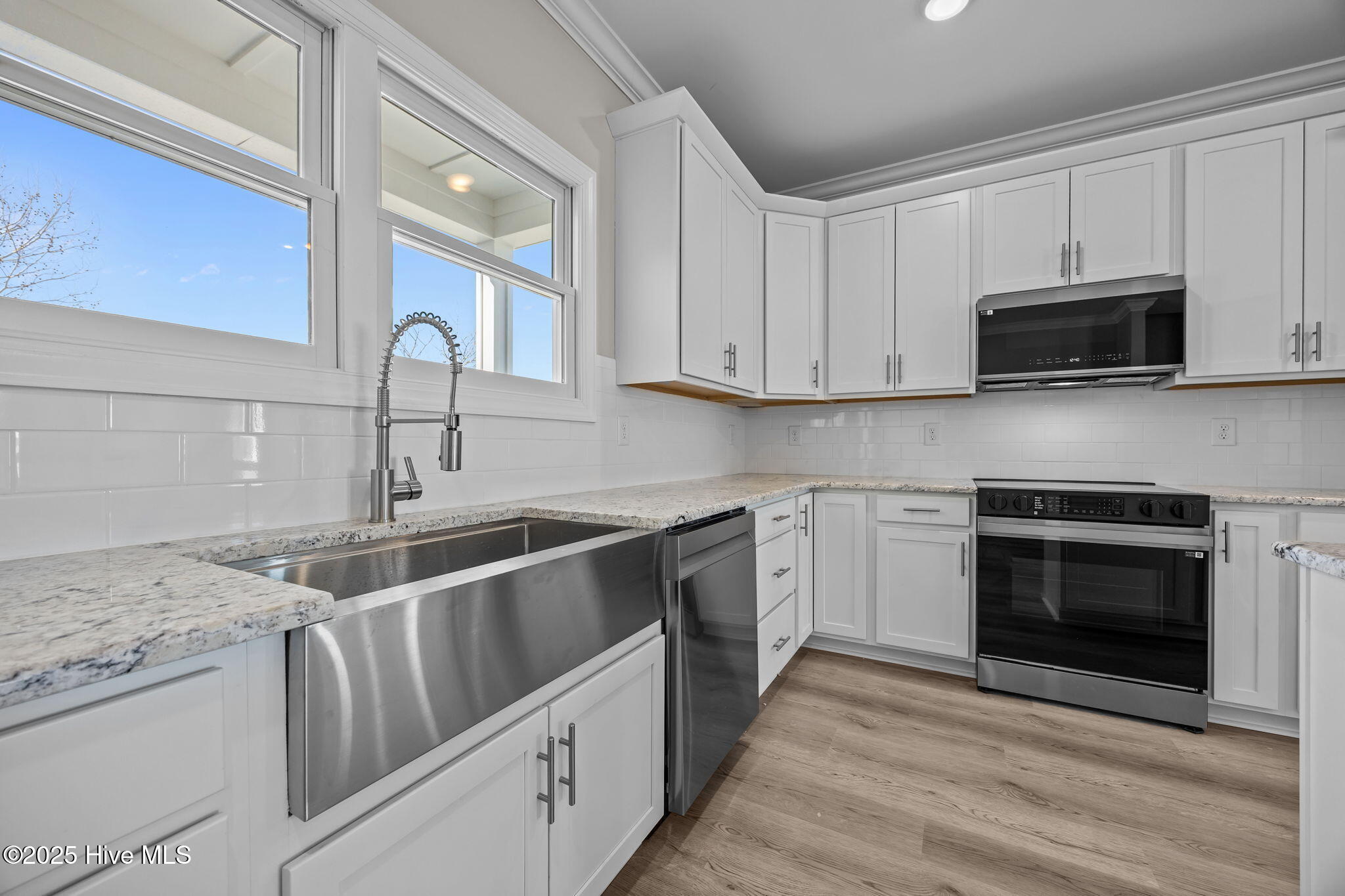 100545804 | Photo 13