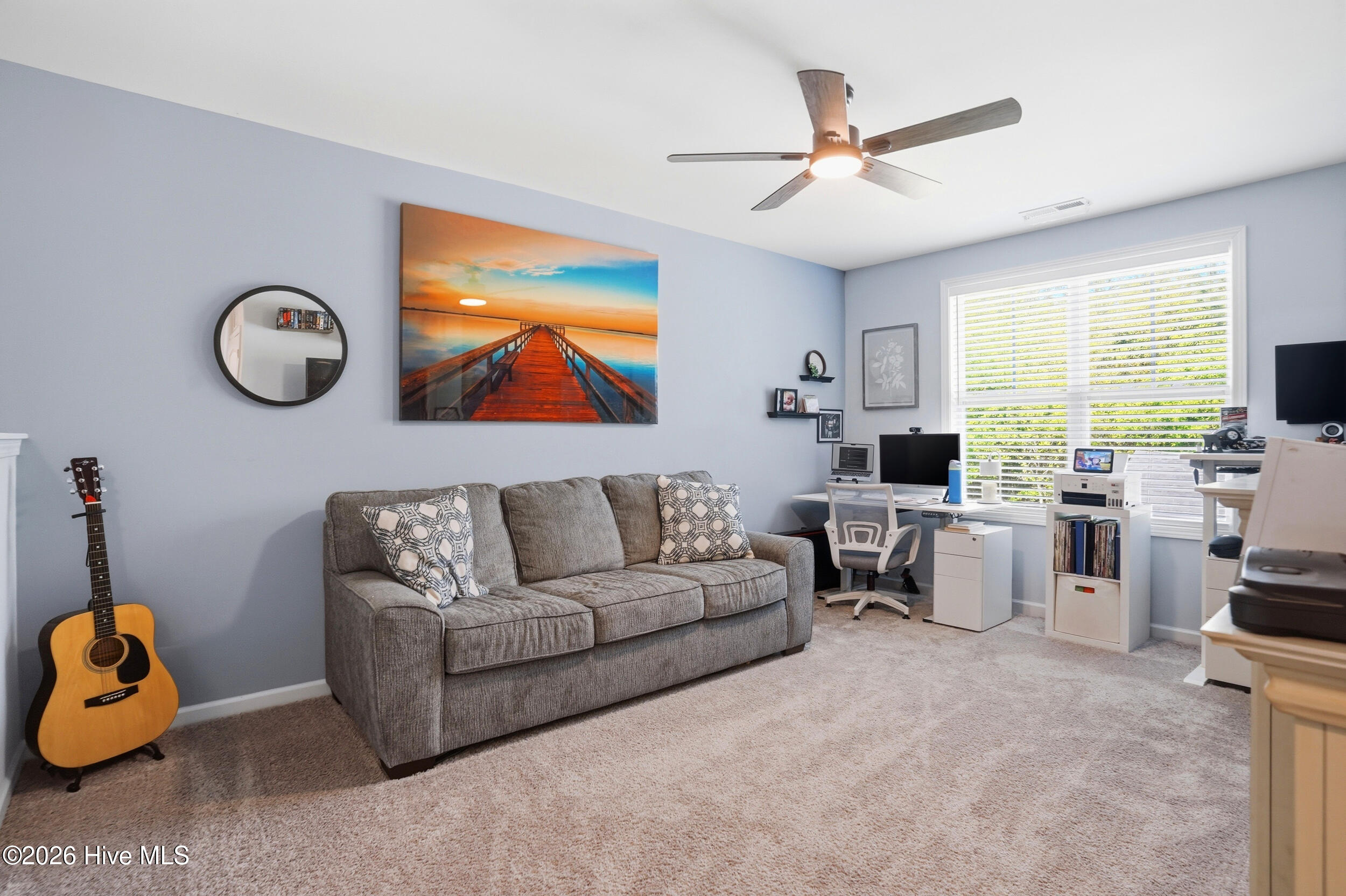 100567183 | Photo 31