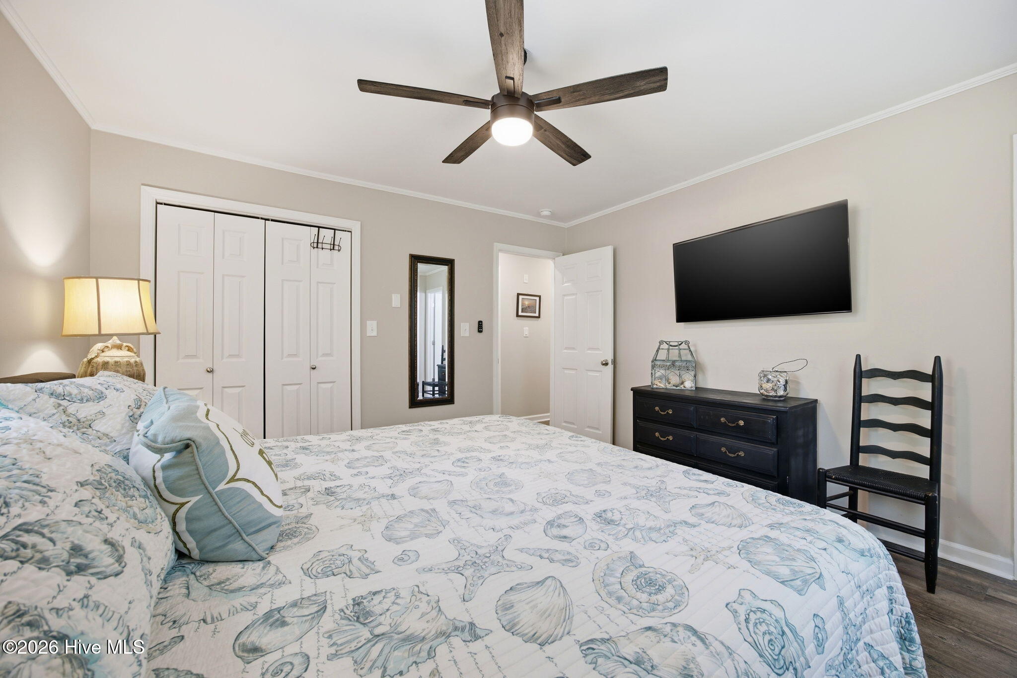 100569426 | Photo 43