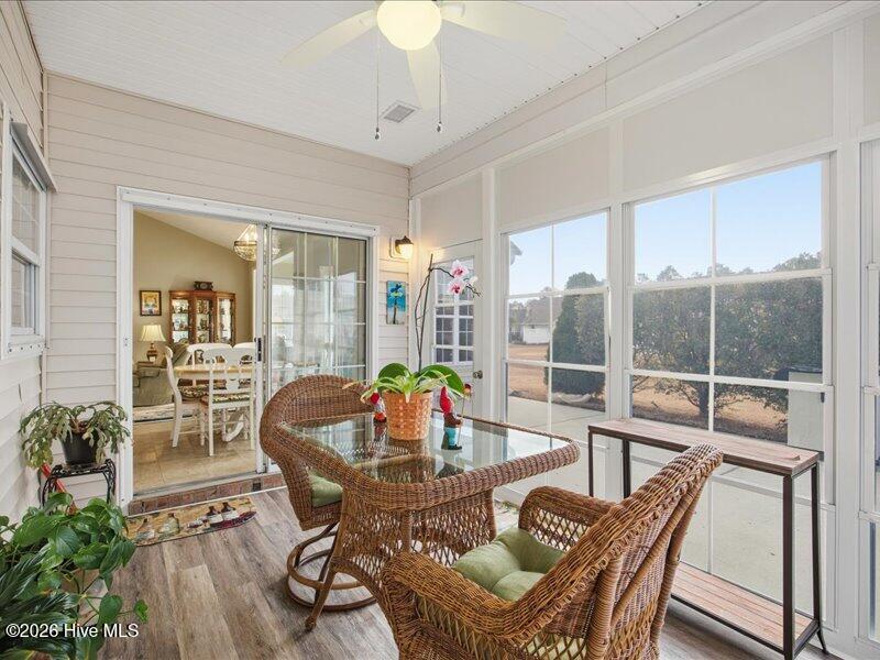 100563793 | Photo 27